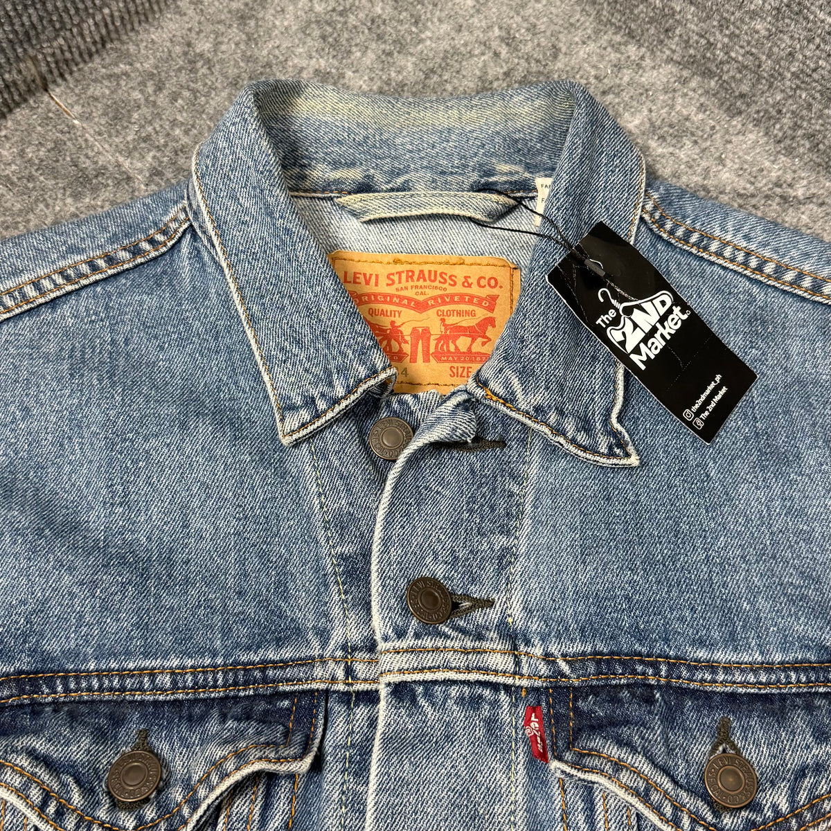 LEVI'S DENIM JACKET