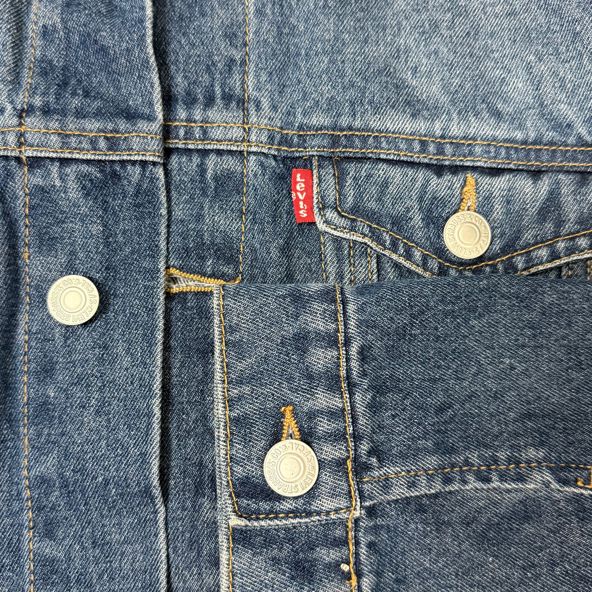 LEVI'S DARK INDIGO DENIM