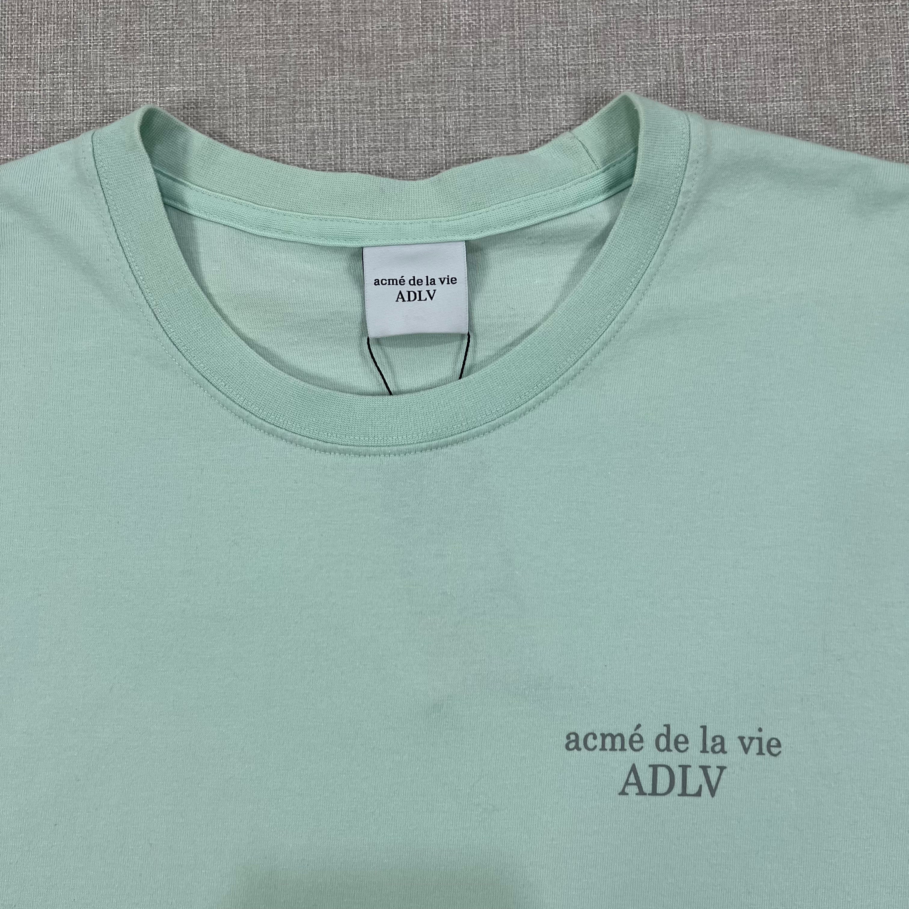 ACME DE LA VIE BASIC LOGO TEE