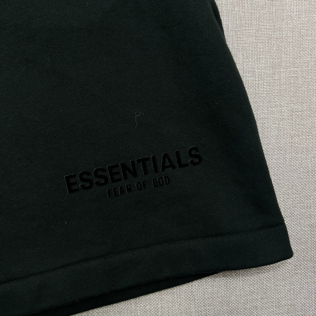 FEAR OF GOD ESSENTIALS "CLASSIC SWEATSHORTS" BLACK