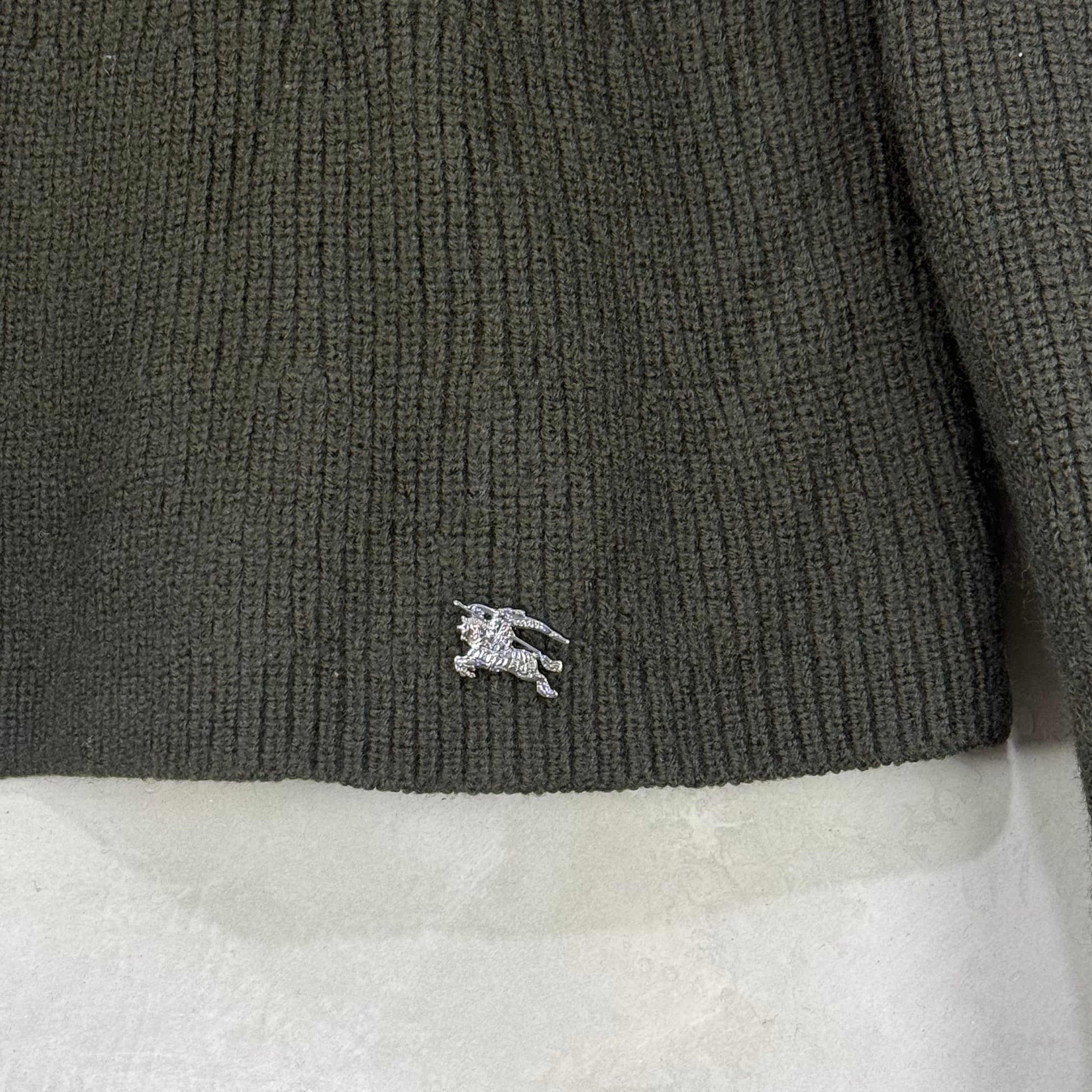 BURBERRY KNIT SWEATER