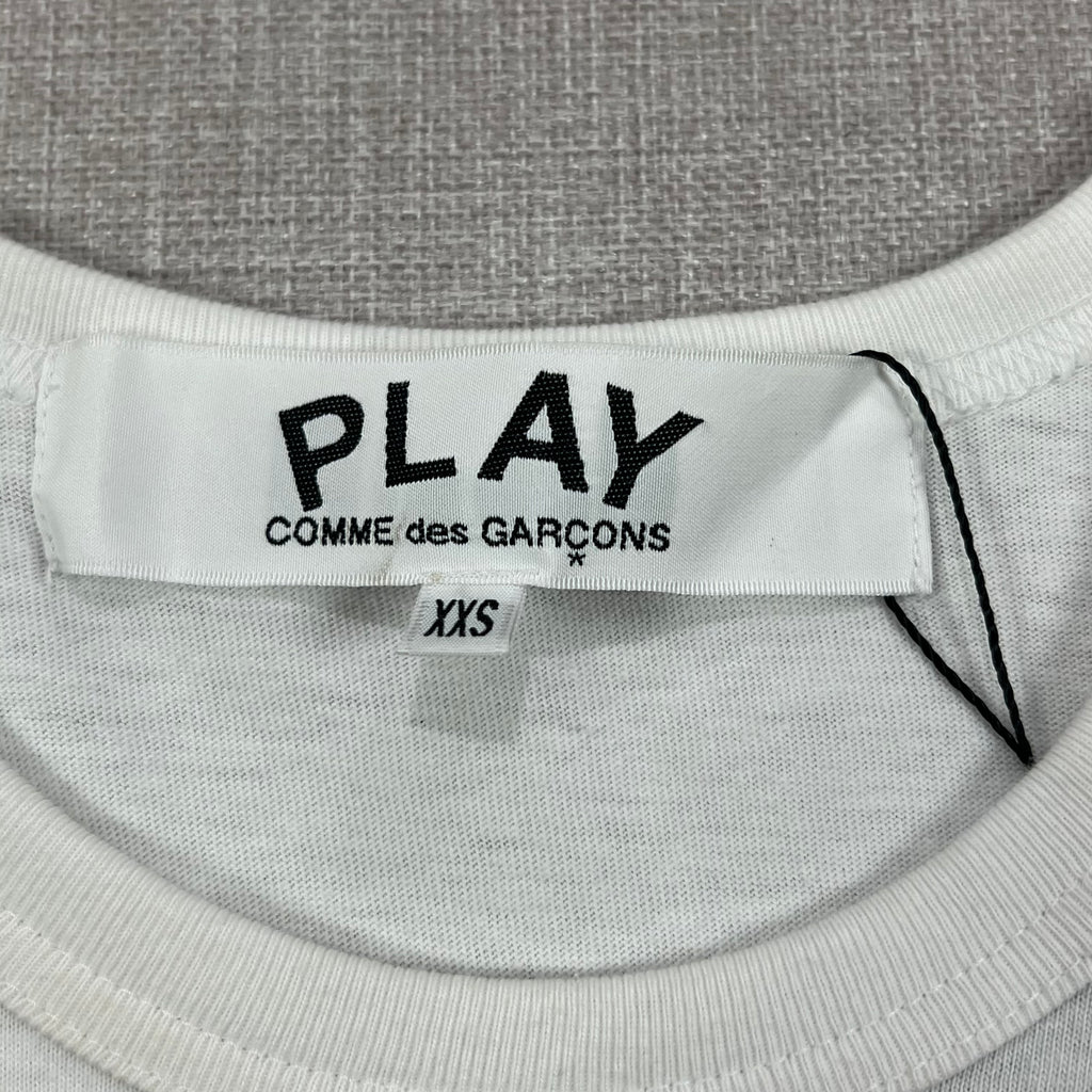COMME DES GARCONS PLAY "PEEPING" HEART LOGO