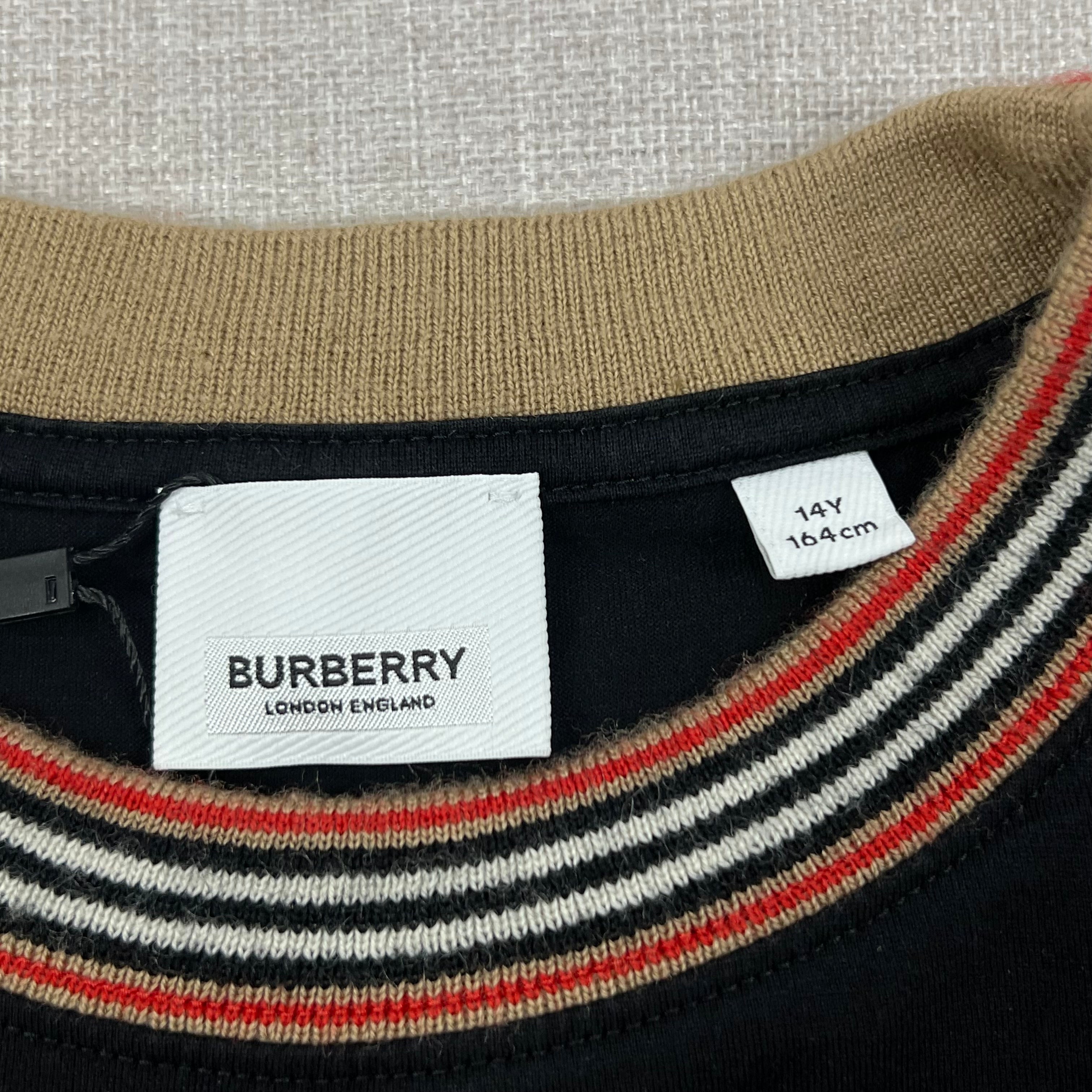 BURBERRY GRAPHIC CAKE TEE