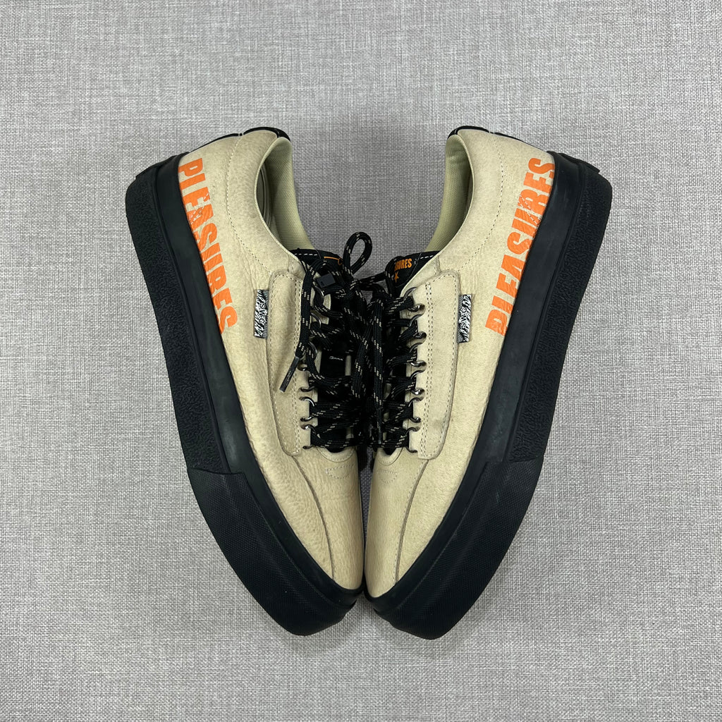 STEPNEY WORKERS CLUB X PLEASURE DELLOW RAMBLE SNEAKER