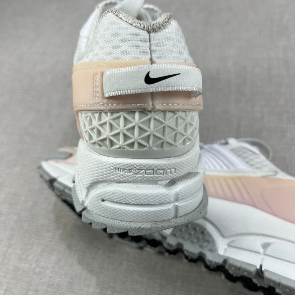 NIKE ZOOM VOMERO ROAM WHITE SUMMIT PHANTOM