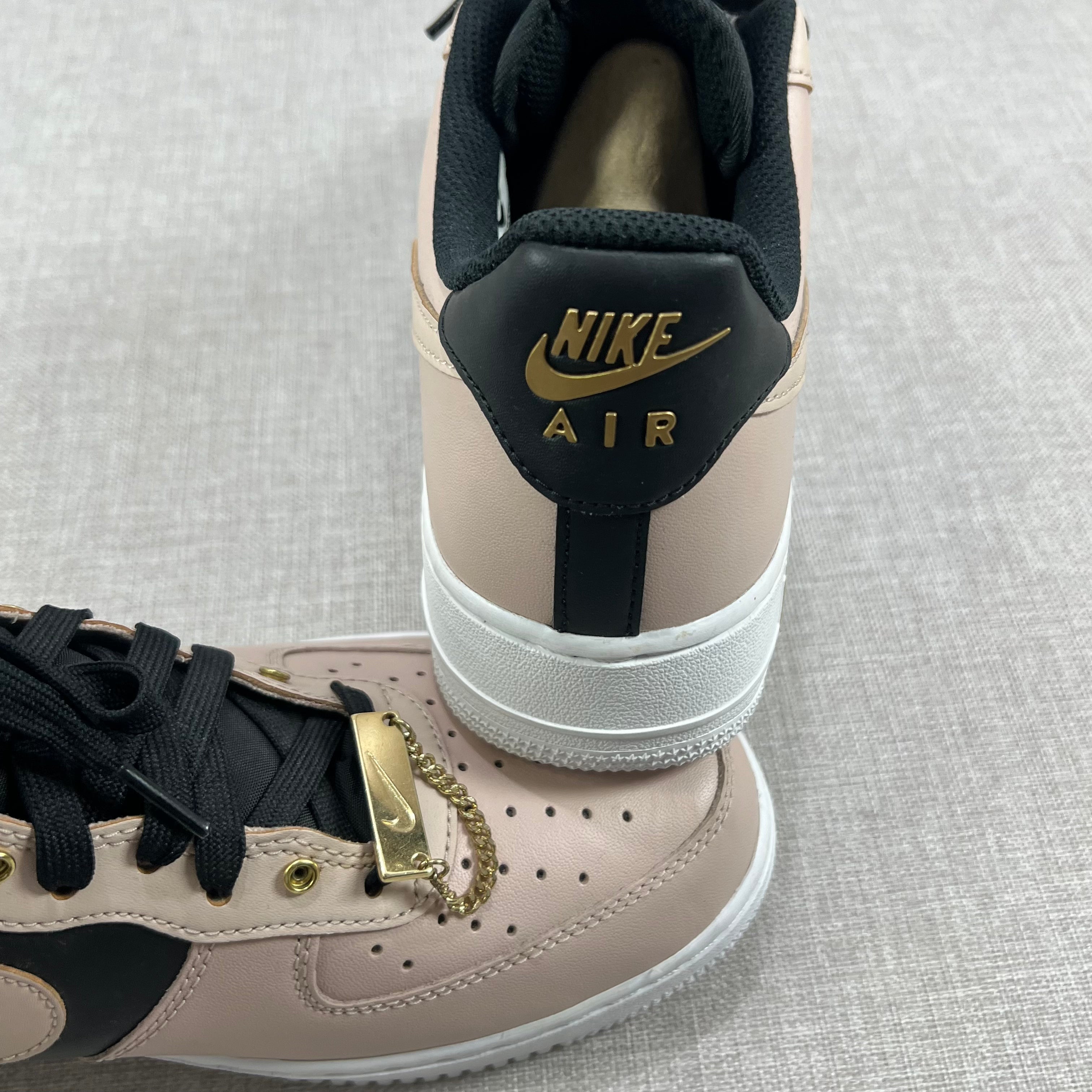 NIKE AIR FORCE 1 '07 PREMIUM "PARTICLE BEIGE"