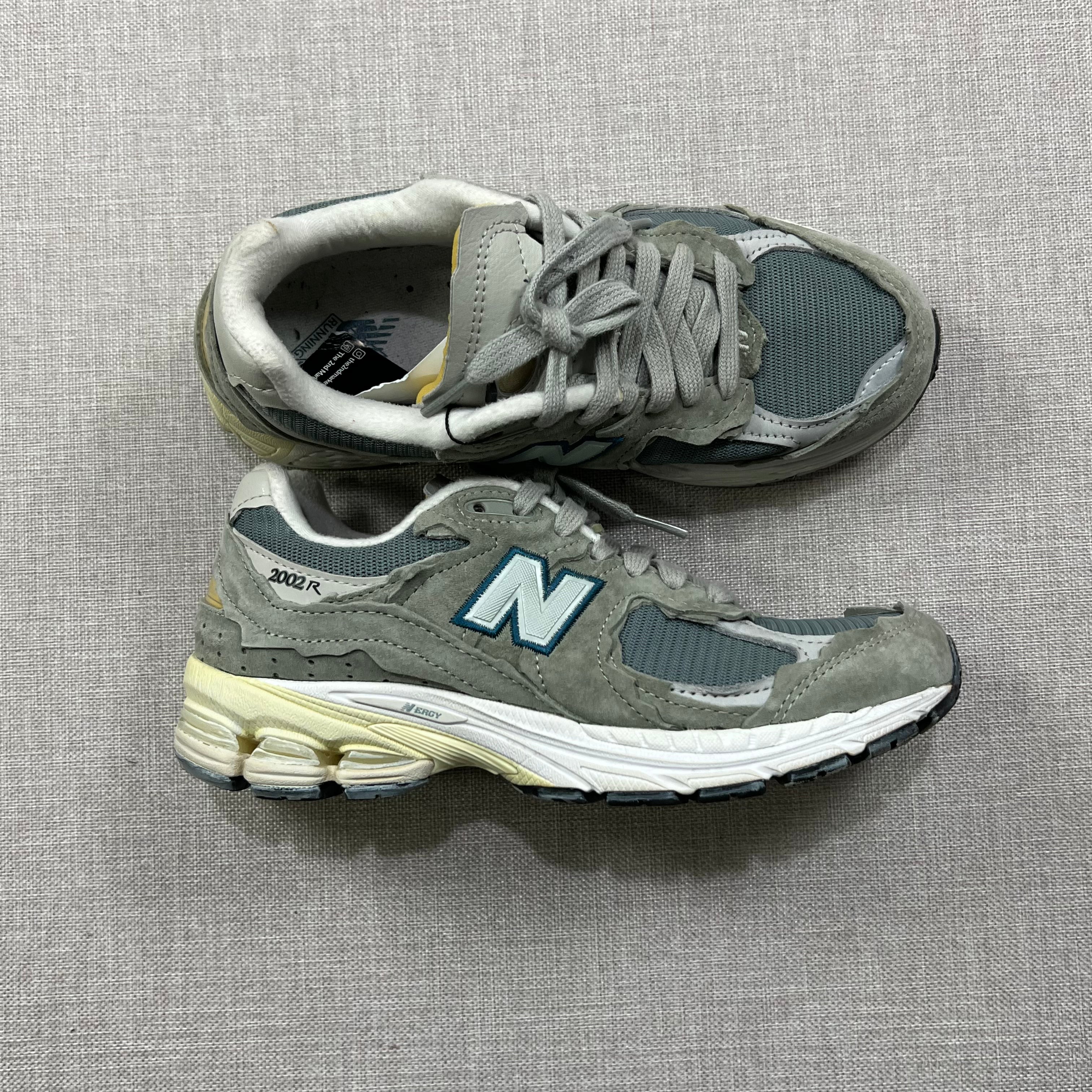NEW BALANCE 2002R PROTECTION PACK - MIRAGE GREY"