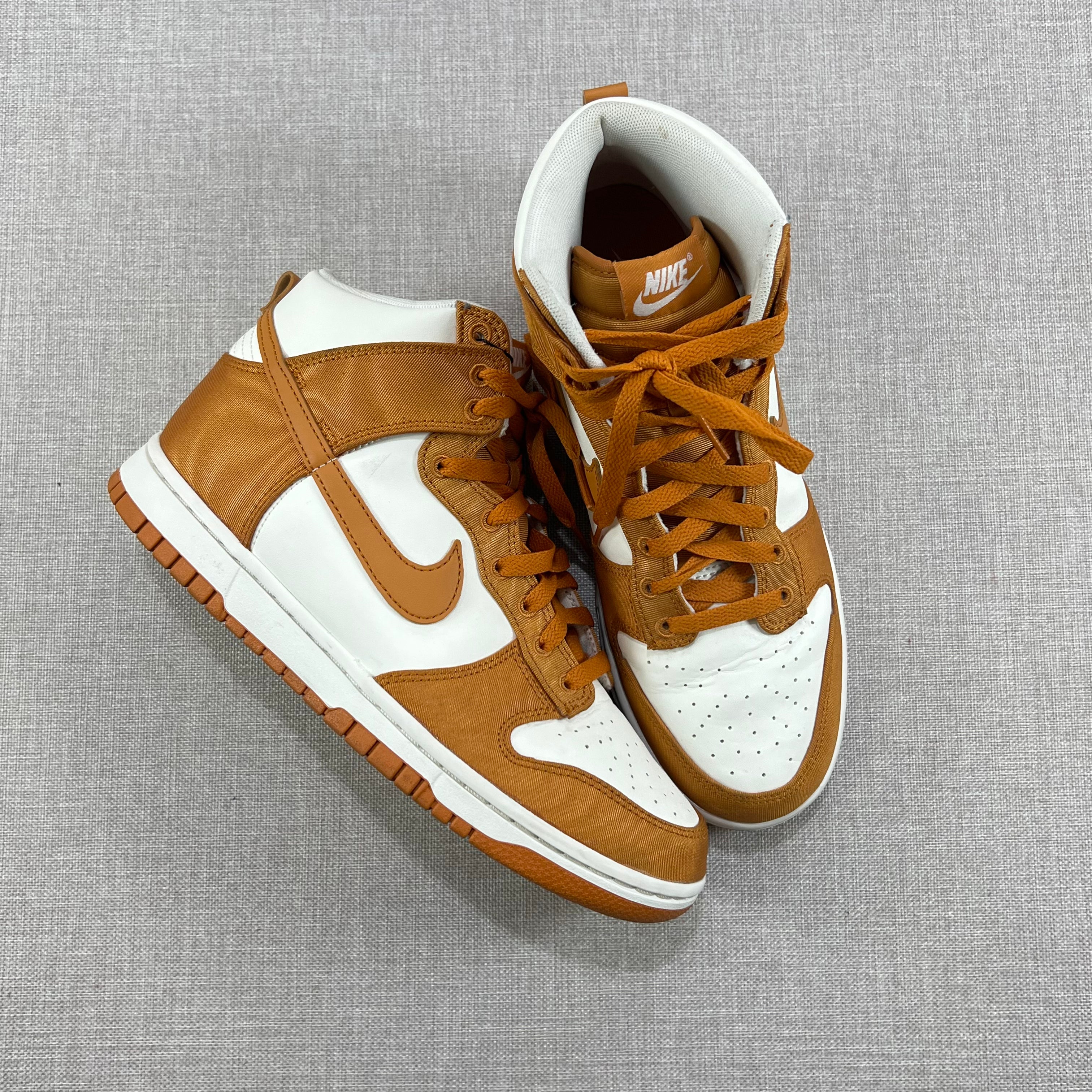 NIKE DUNK HIGH "MONARCH"