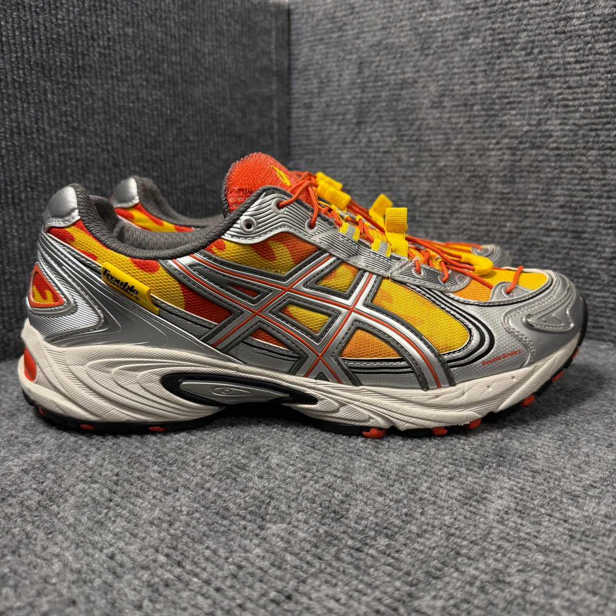 ASICS X TROUBLE SMILE
