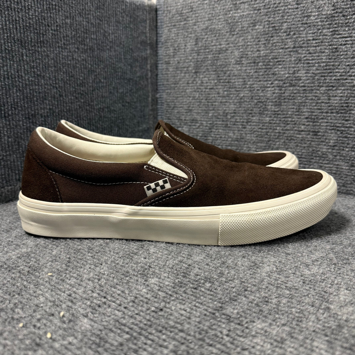 VANS SLIP ON CHOCOLATE BROWN
