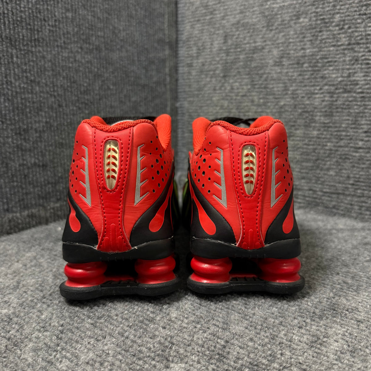 NIKE SHOX R4 X NEYMARR JR.