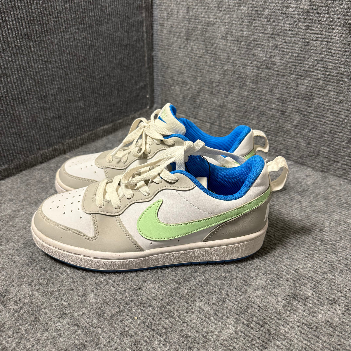 NIKE COURT BOROUGH