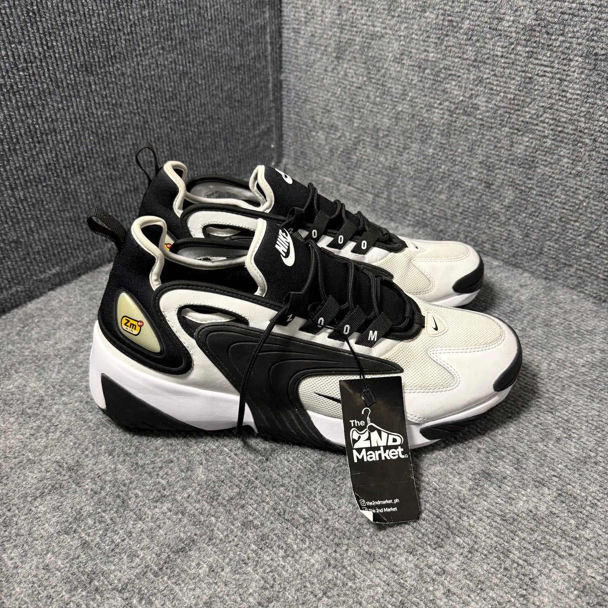 NIKE ZOOM 2K