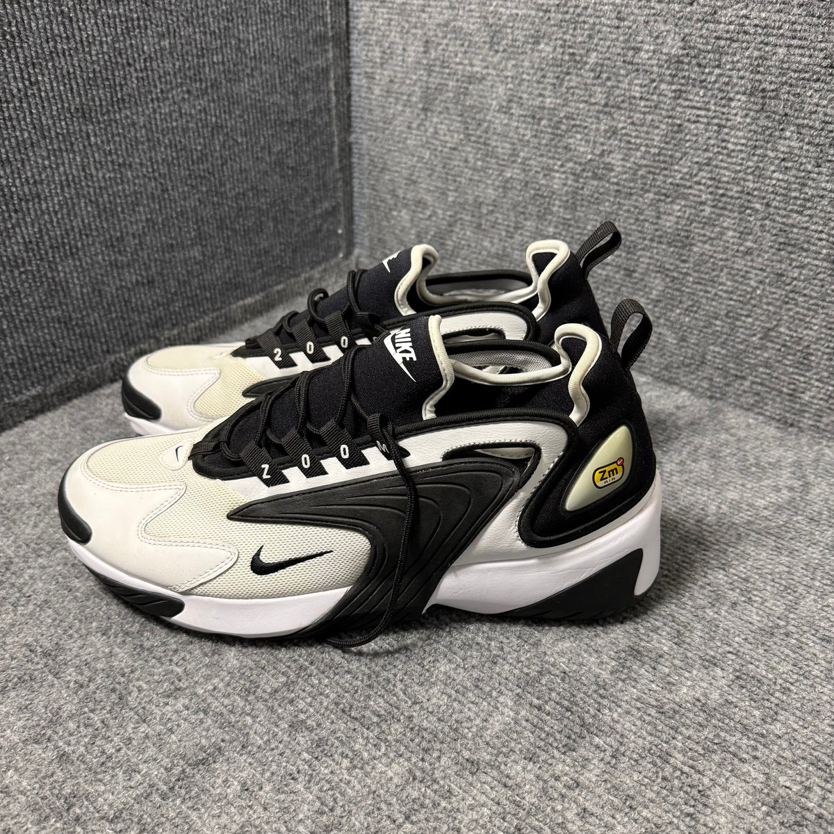NIKE ZOOM 2K
