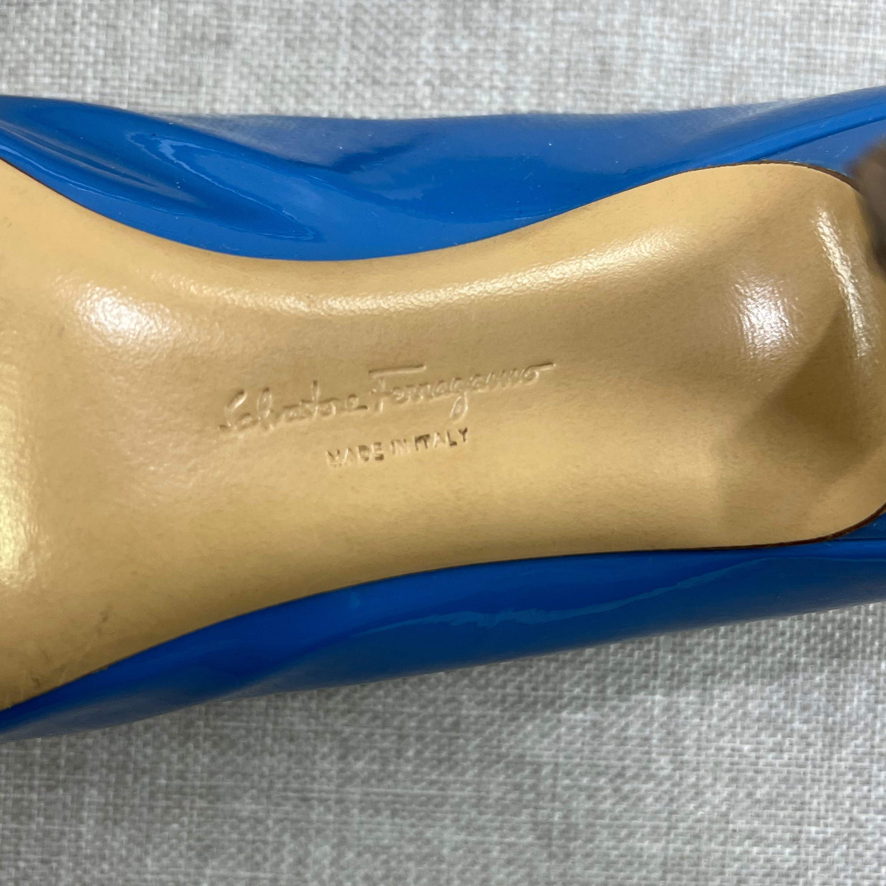 SALVATORE FERRAGAMO BLUE PATENT LEATHER PUMPS