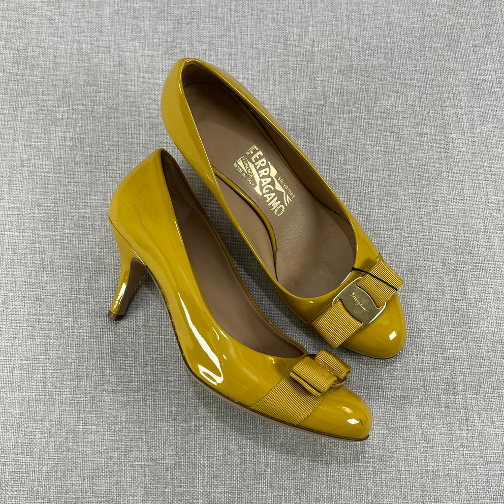 SALVATORE FERRAGAMO YELLOW PATENT VARA BOW