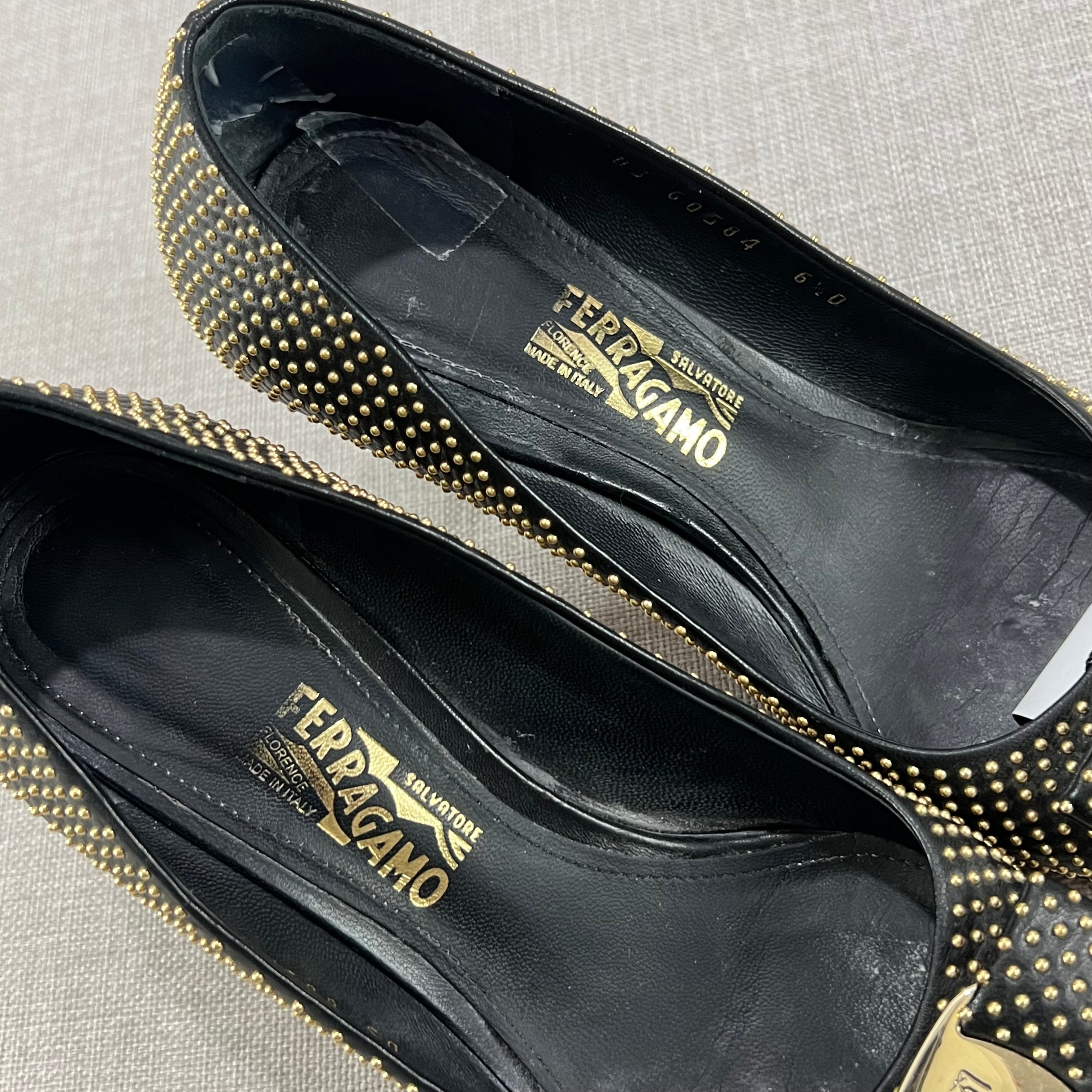 SALVATORE FERRAGAMO PUMPS