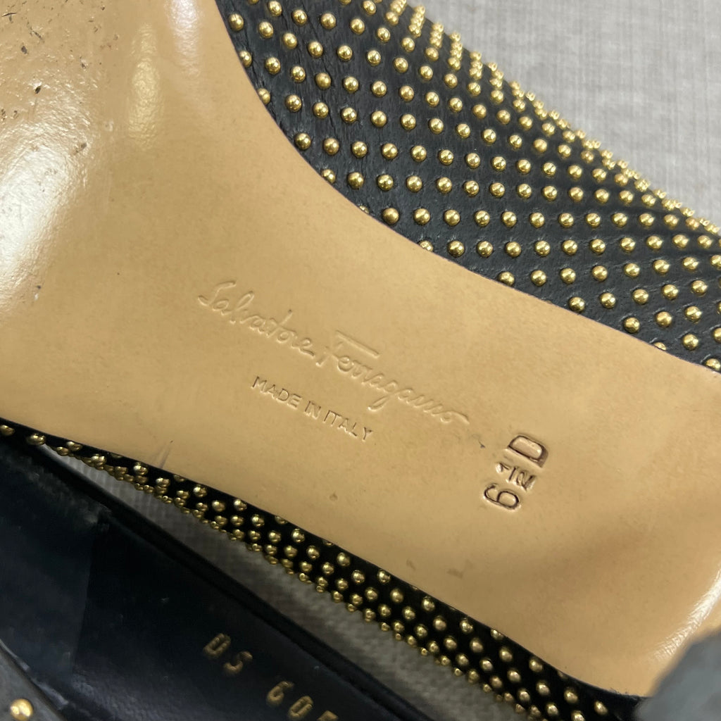 SALVATORE FERRAGAMO PUMPS