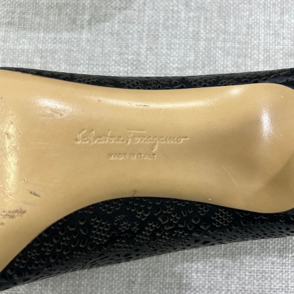 SALVATORE FERRAGAMO BLACK PERFORATED LEATHER PUMPS