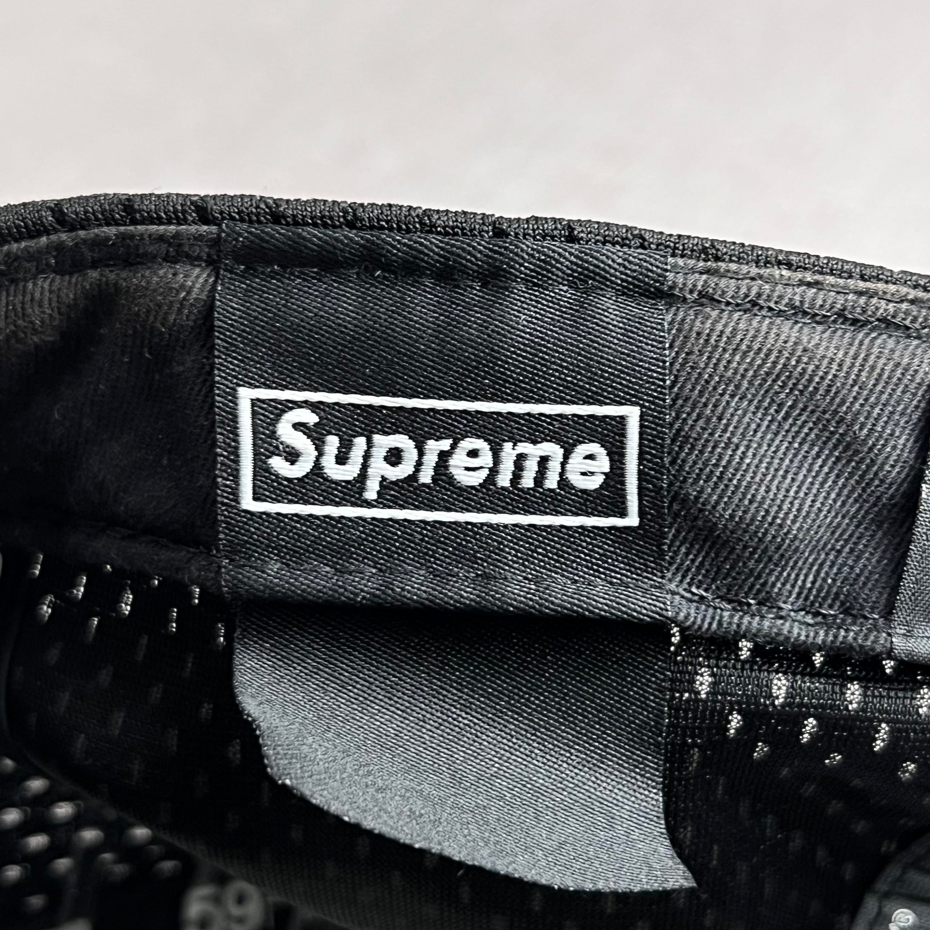 BLACK SUPREME NEW ERA 59FIFTY MESH BOX LOGO BASEBALL CAP