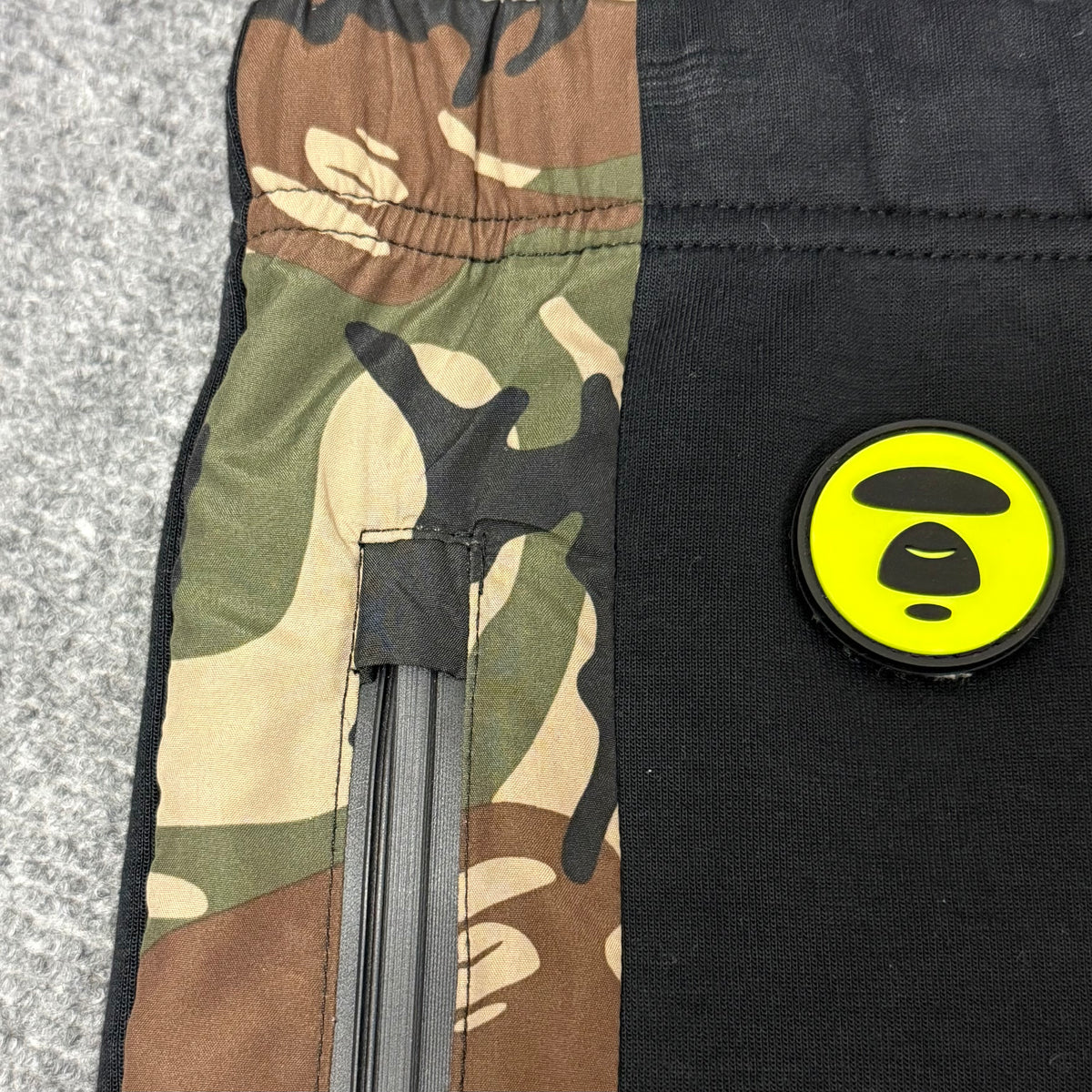 AAPE NOW Y2K CAMO SHORT