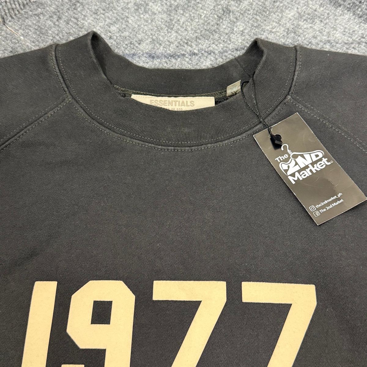 ESSENTIALS 1977 SWEATSHIRT