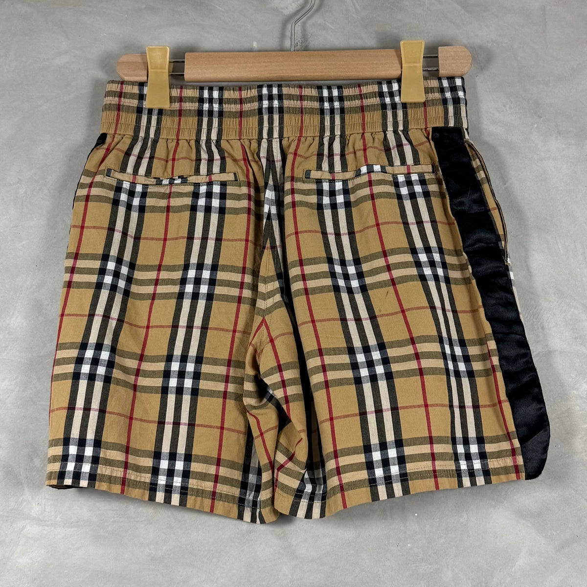 BURBERRY DOULE POCKET SHORT