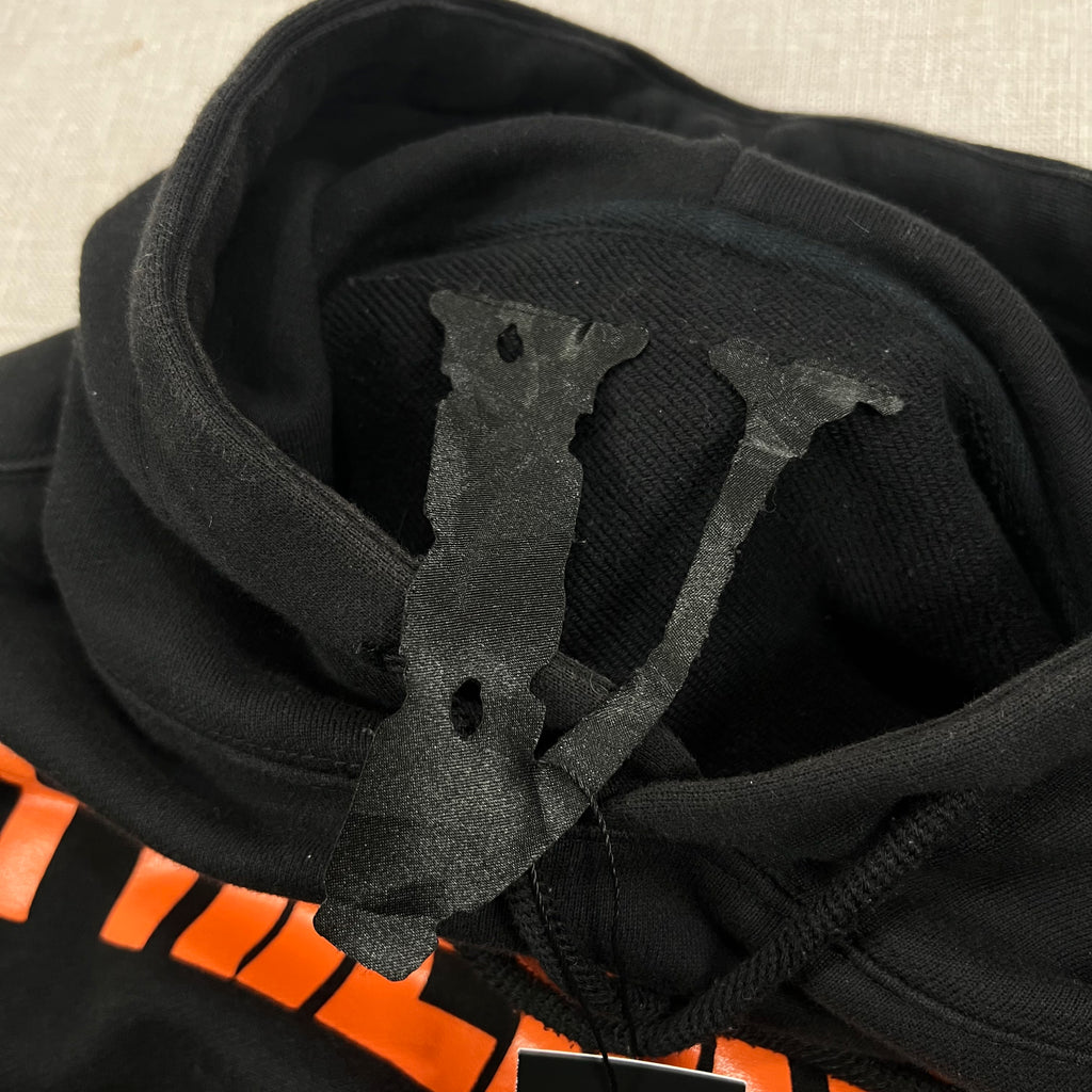 BLACK VLONE X FRAGMENT DESIGN FRIEND (CROPPED) HOODIE