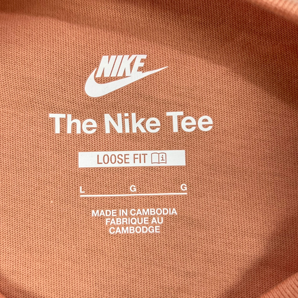 NIKE SPORTSWEAR ESSENTIAL ARCTIC ORANGE TEE
