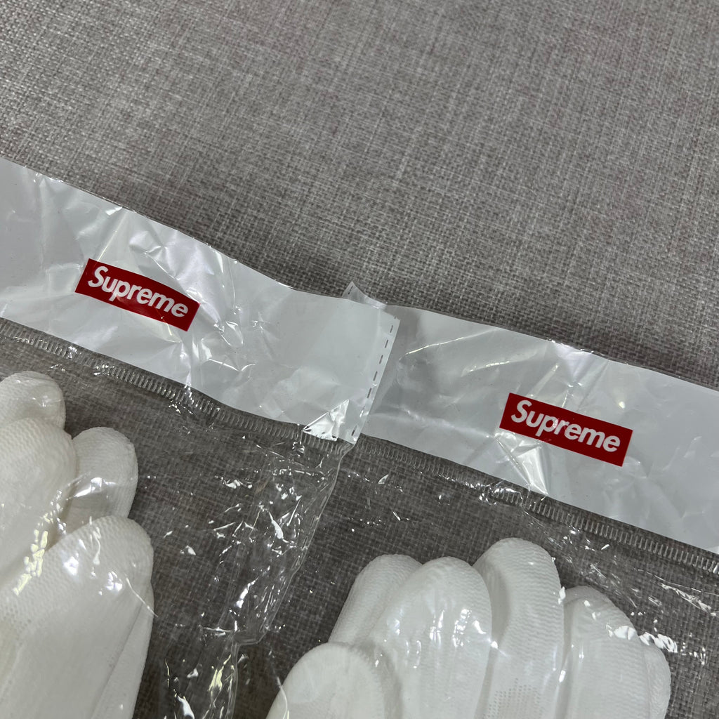 WHITE SUPREME BOX LOGO RUBBERIZED GLOVES