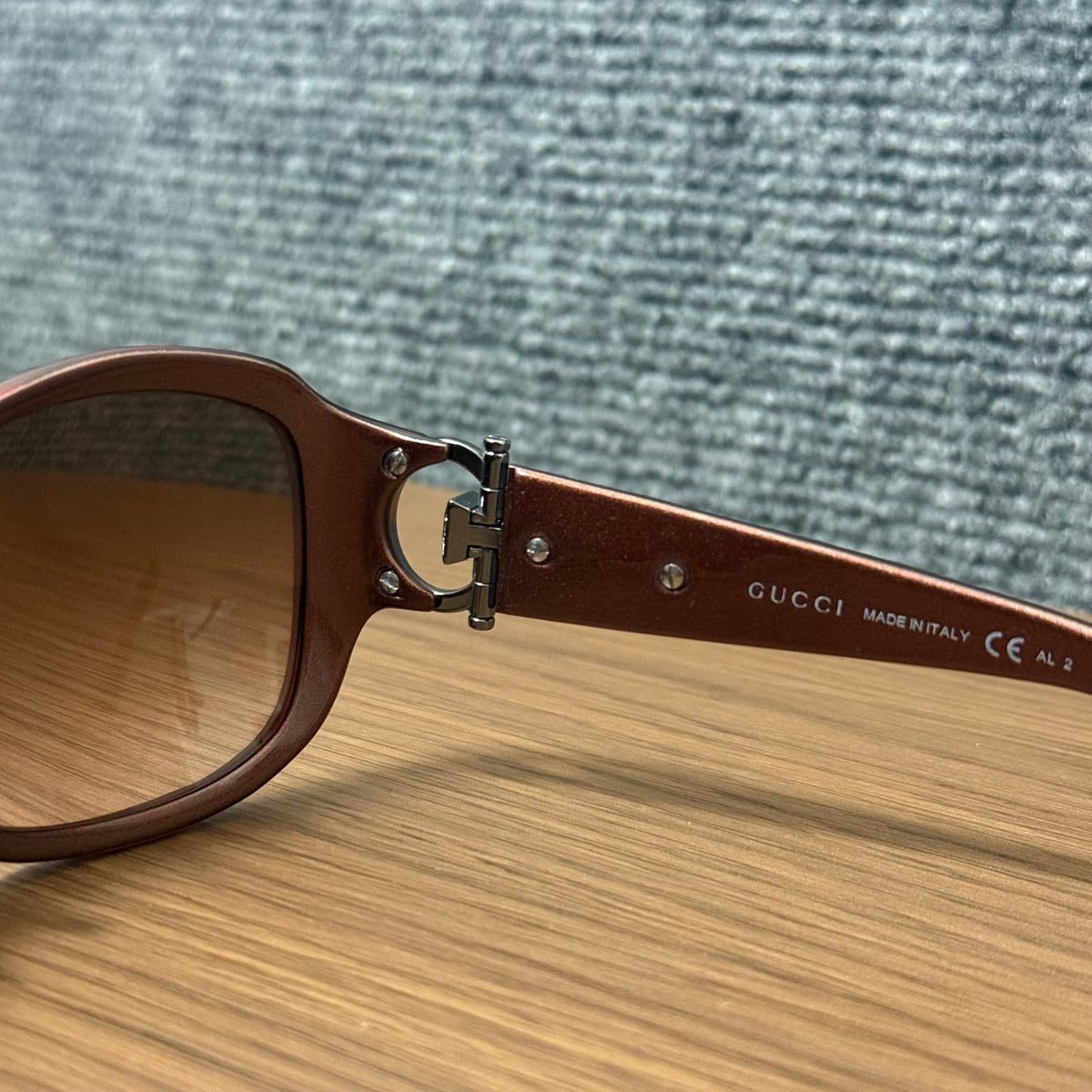 GUCCI SUNGLASSES