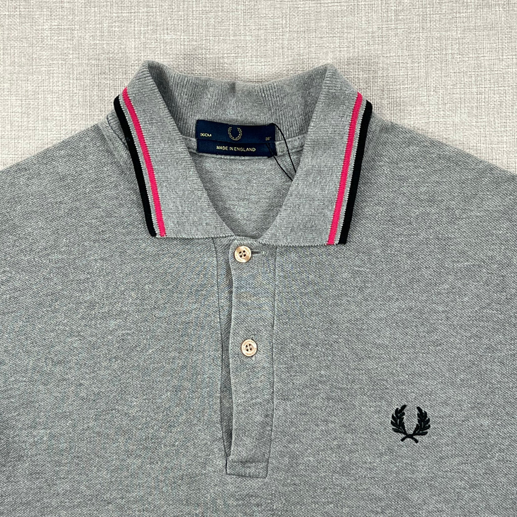 FREDPERRY TWIN-TIPPED COLLAR AND SCUFFS P/S