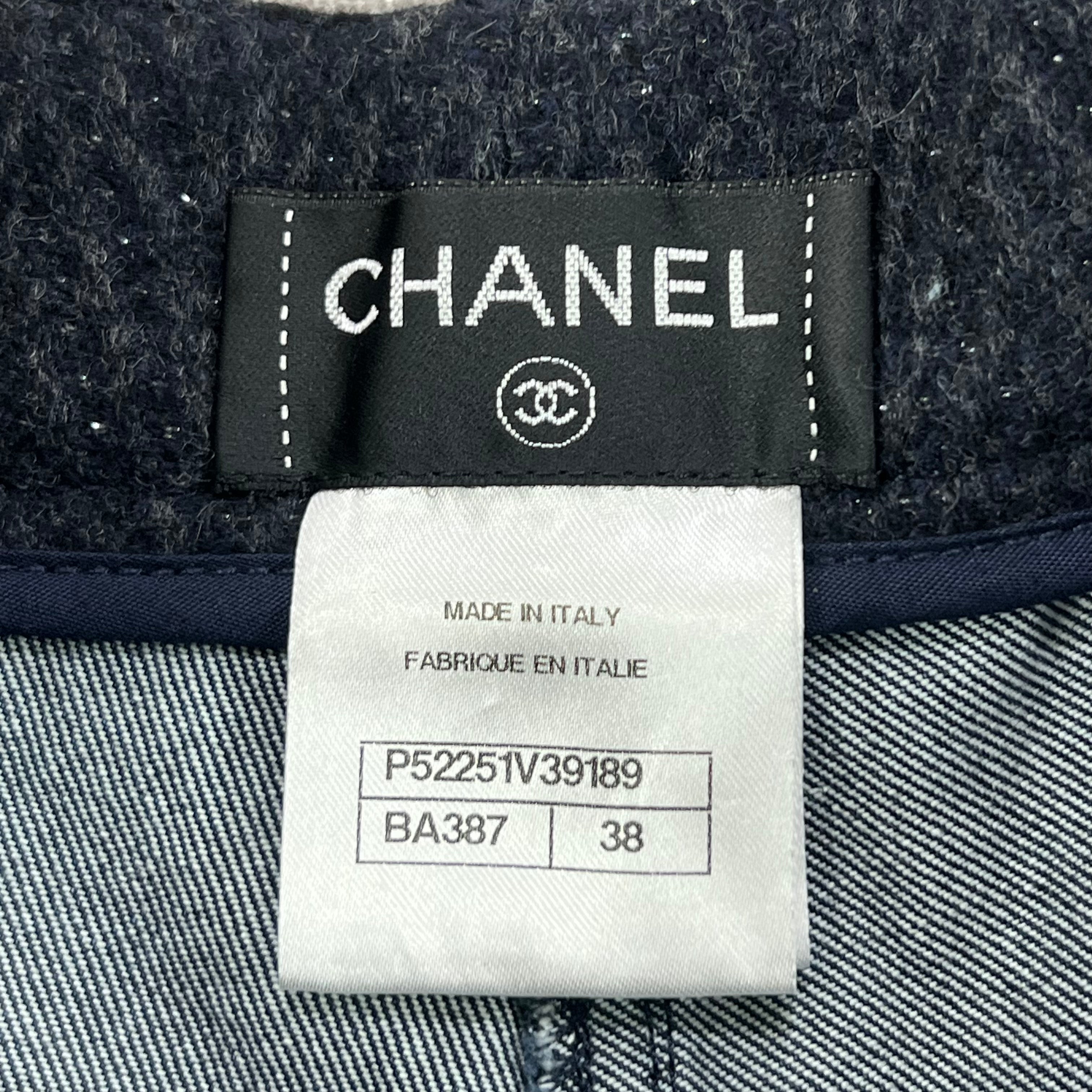 CHANEL DENIM SHORT FEATURE A SIGNATURE COCOMARK BUTTON