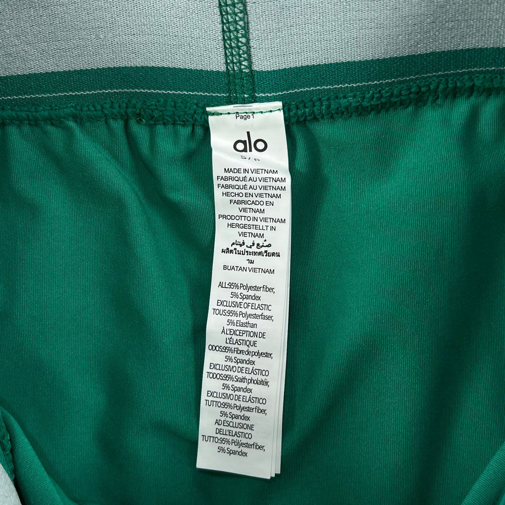 ALO YOGA MATCH POINT SHORTS VIBRANT GREEN