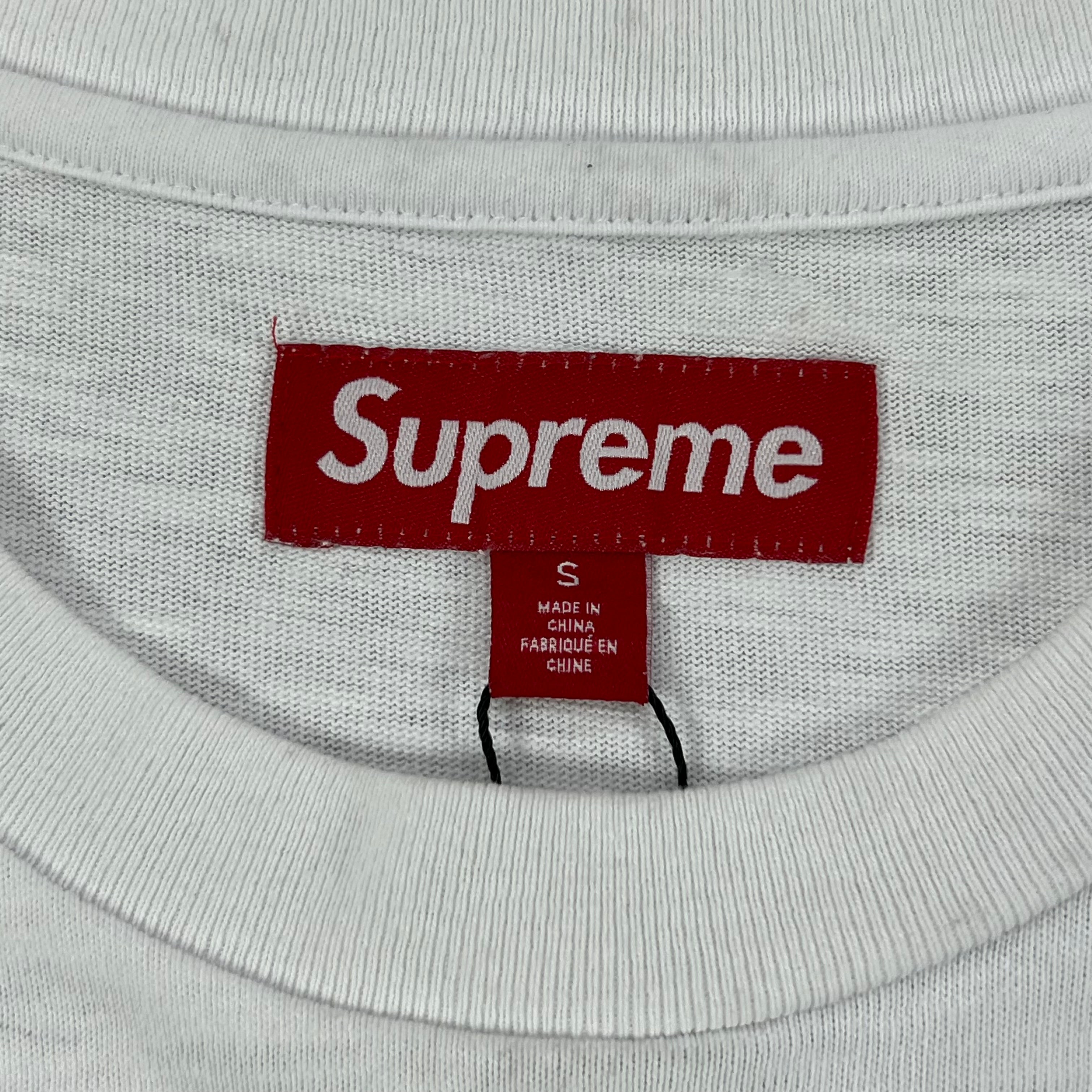 SUPREME OLD ENGLISH TEE