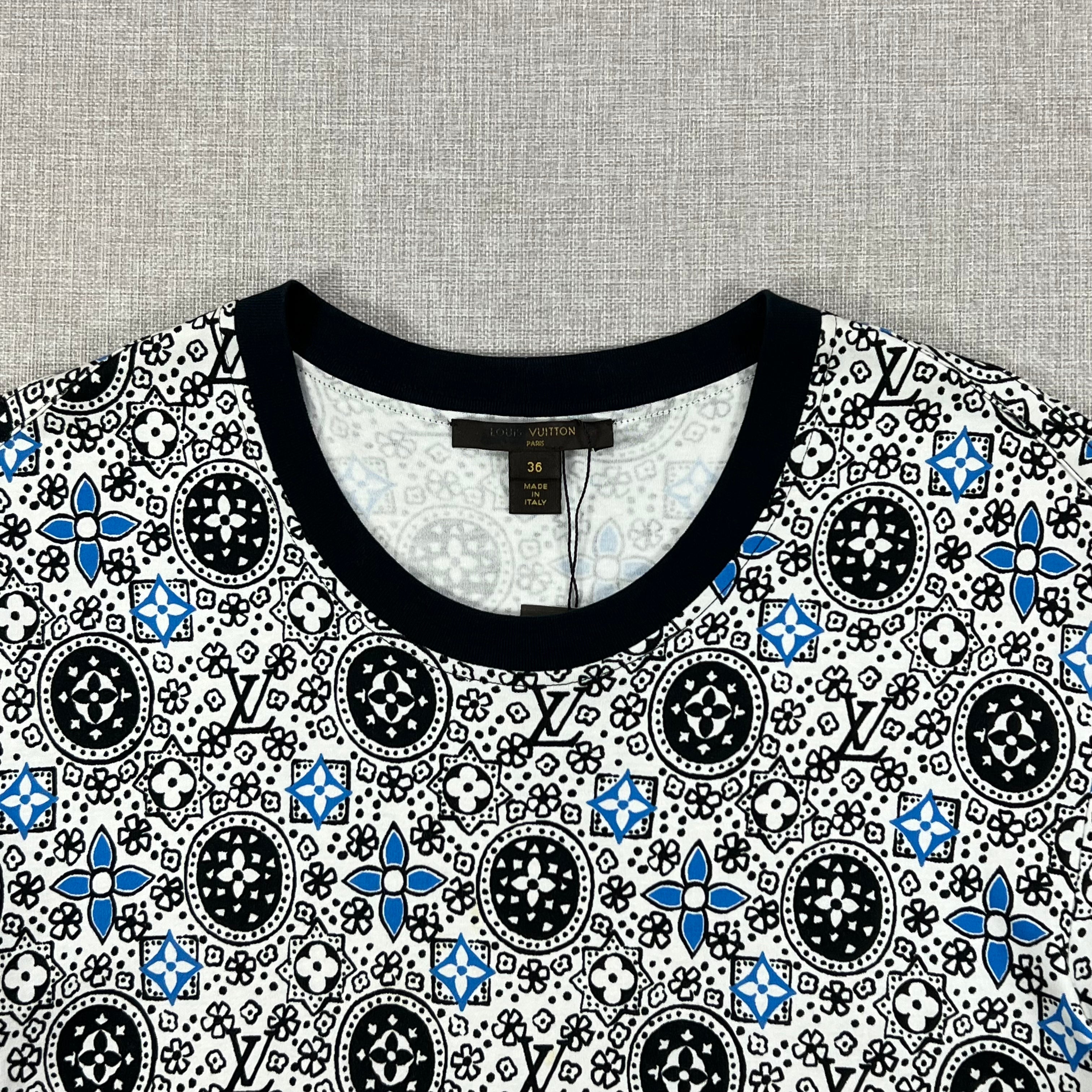 LOUIS VUITTON GRAPHIC MONOGRAM TEE