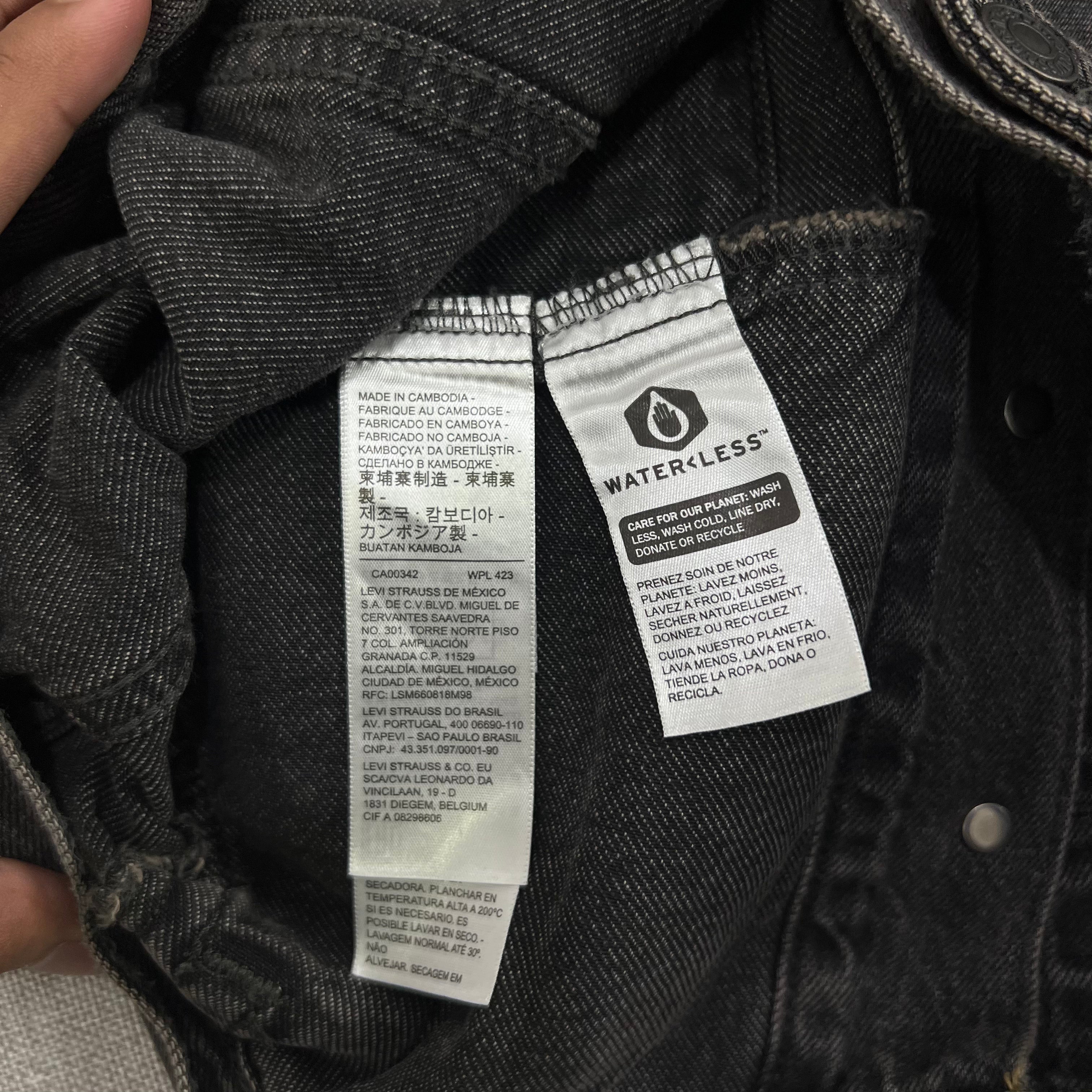 LEVI'S WOMENS TRUCKER JACKET FADED BLACK WASH