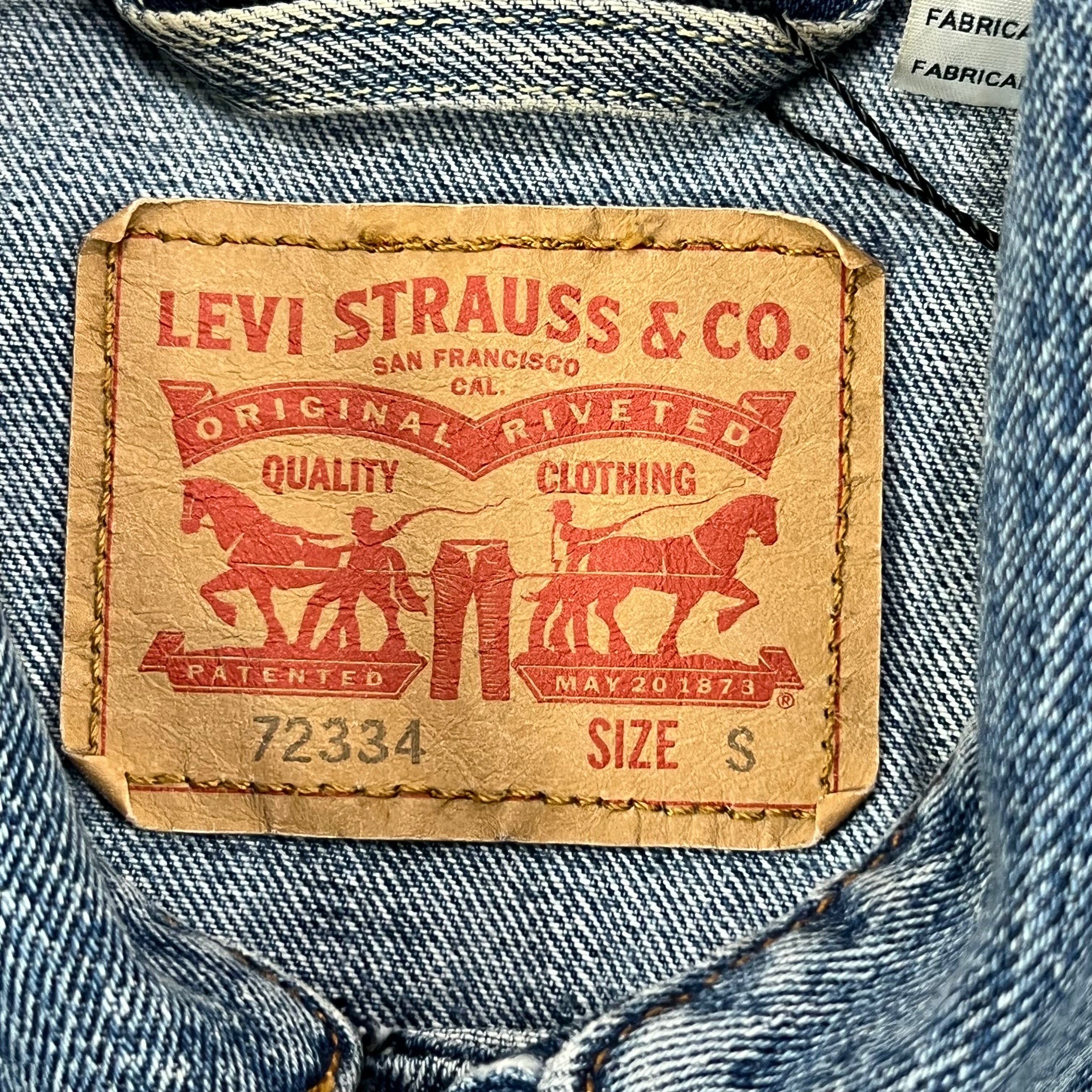 LEVI'S SKYLINE DENIM TRUCKER JACKET