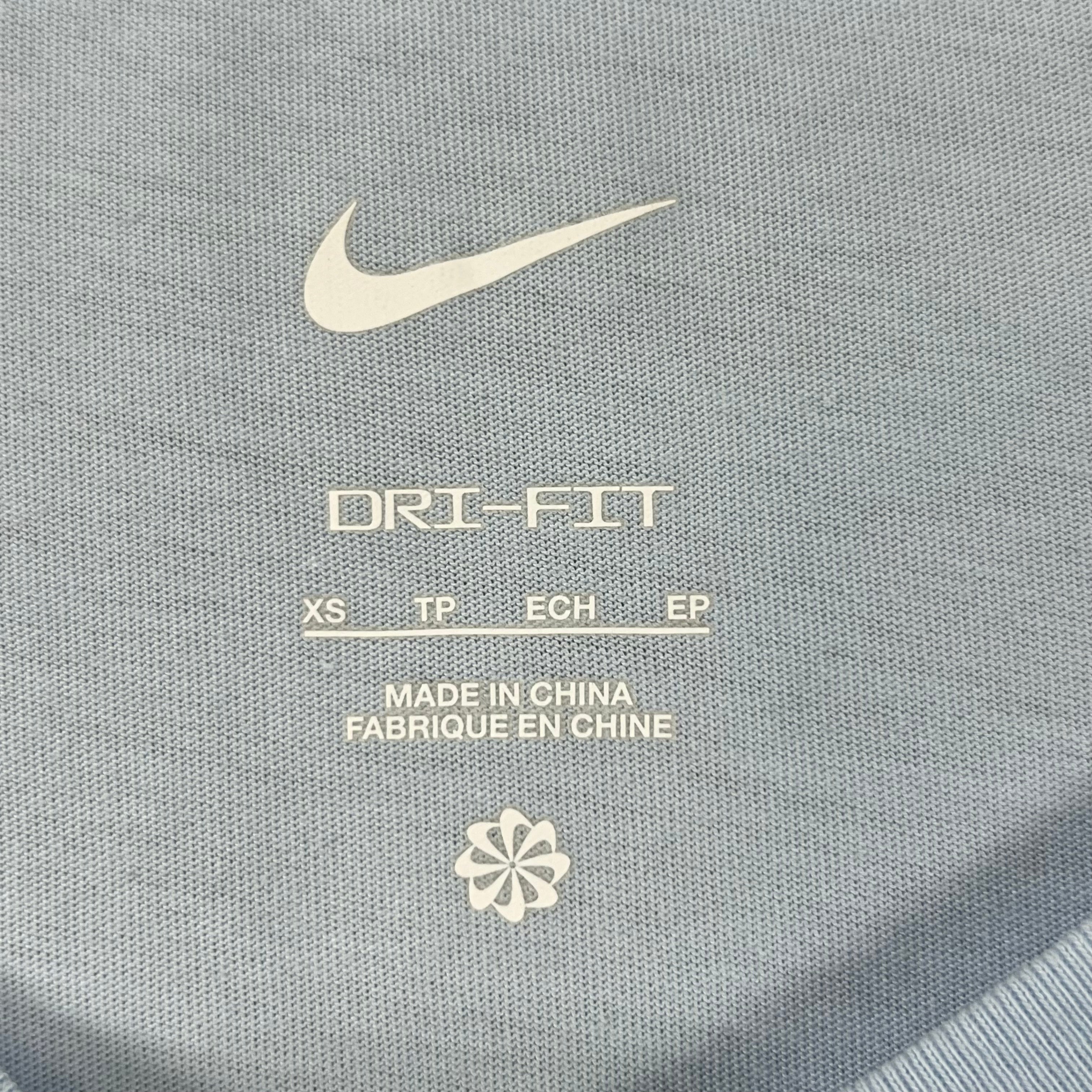 NIKE DRI-FIT CROP TOP