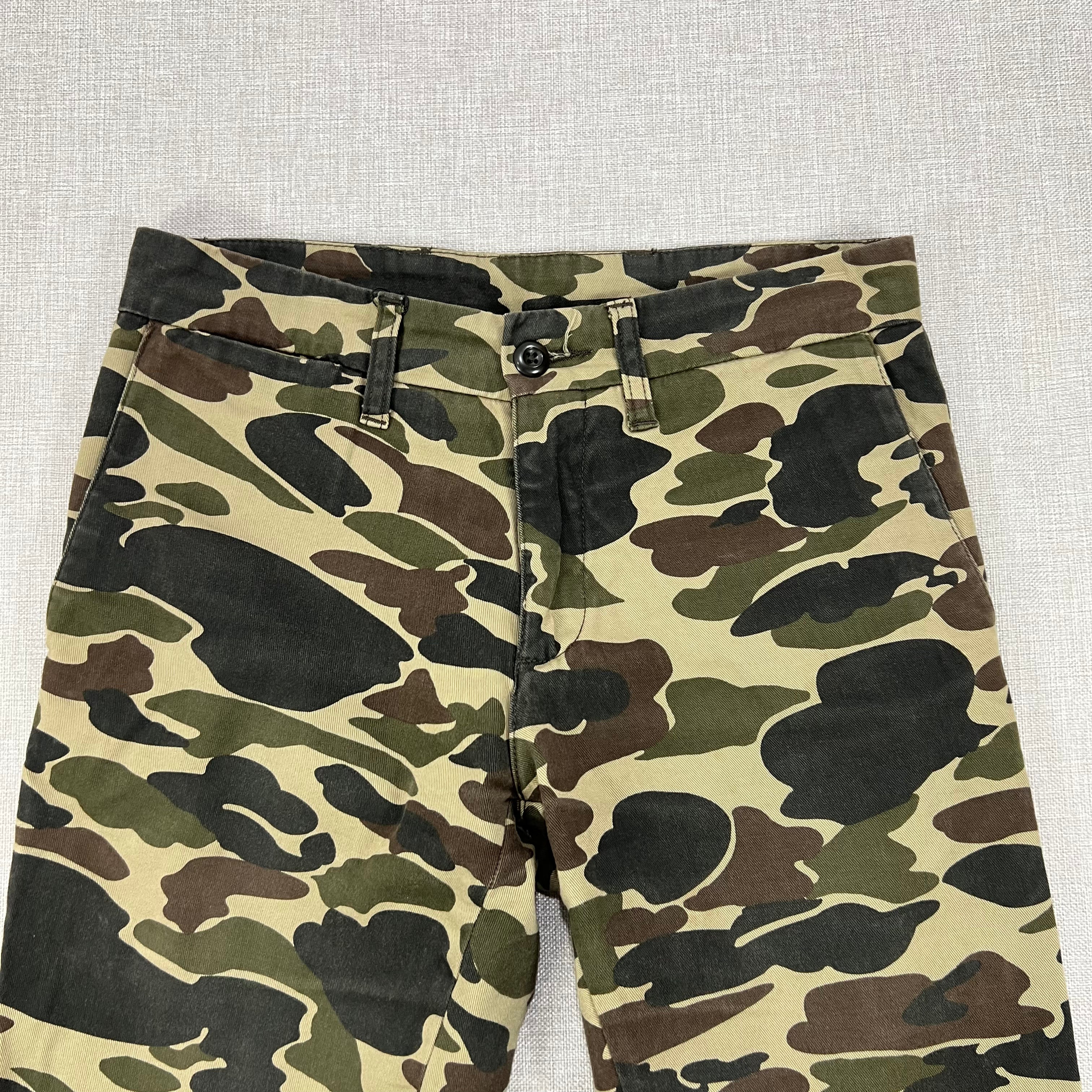 CRHARTT WIP CAMOUFLAGE STRAIGHT-LEG CUT PANTS