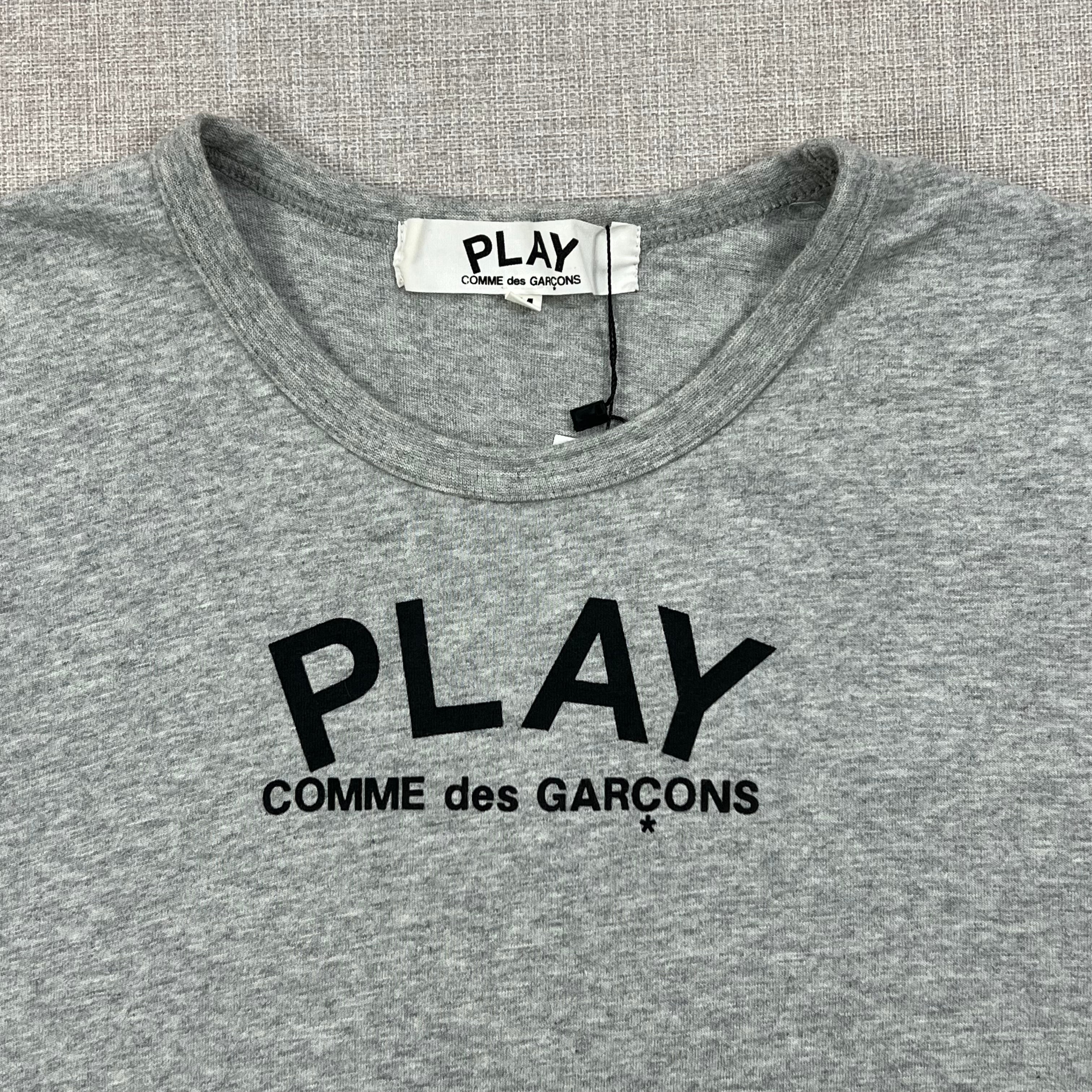 COMME DES GARCONS PLAY GREY LOGO PRINT TEE