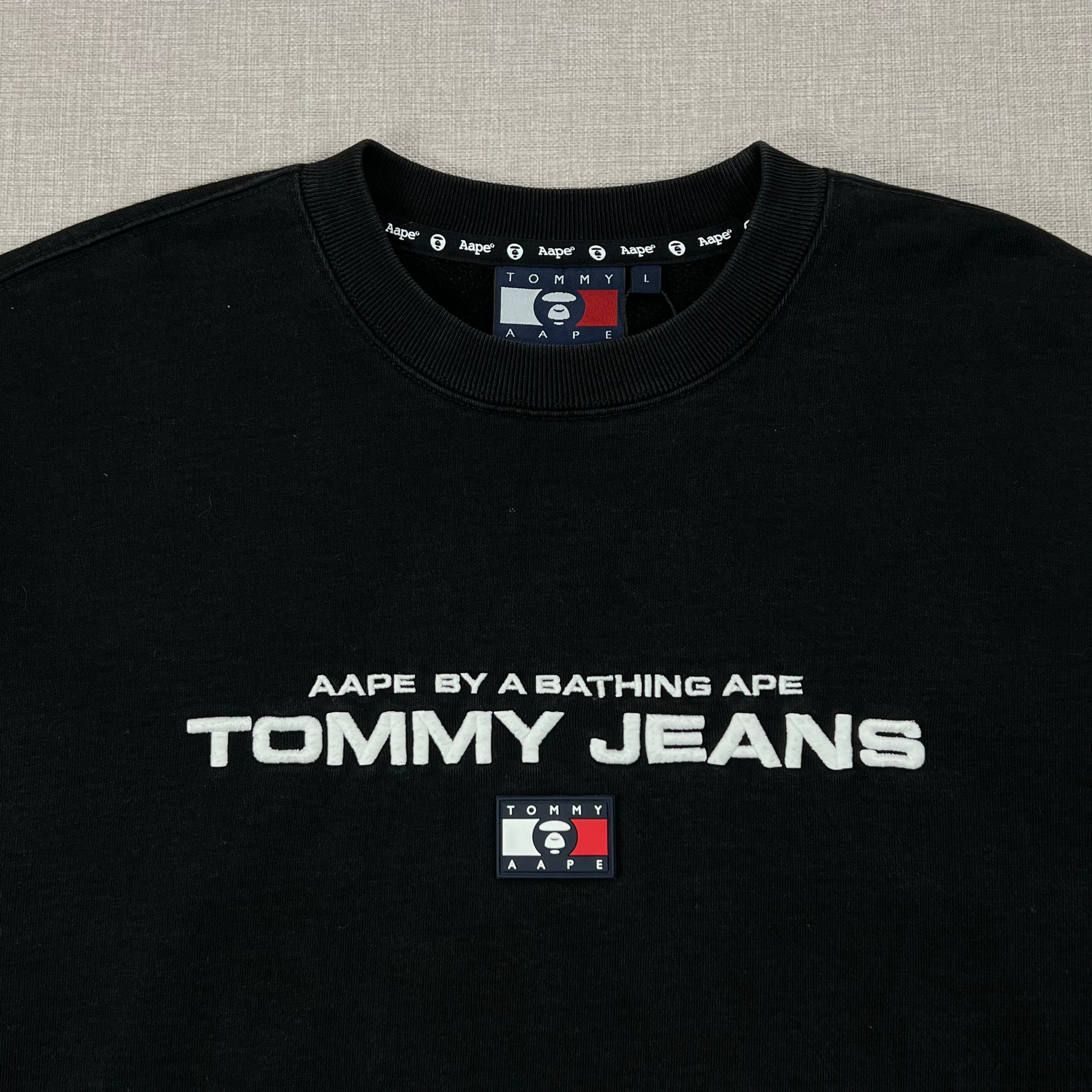 TOMMY JEANS X AAPE CREWNECK SWEATSHIRT