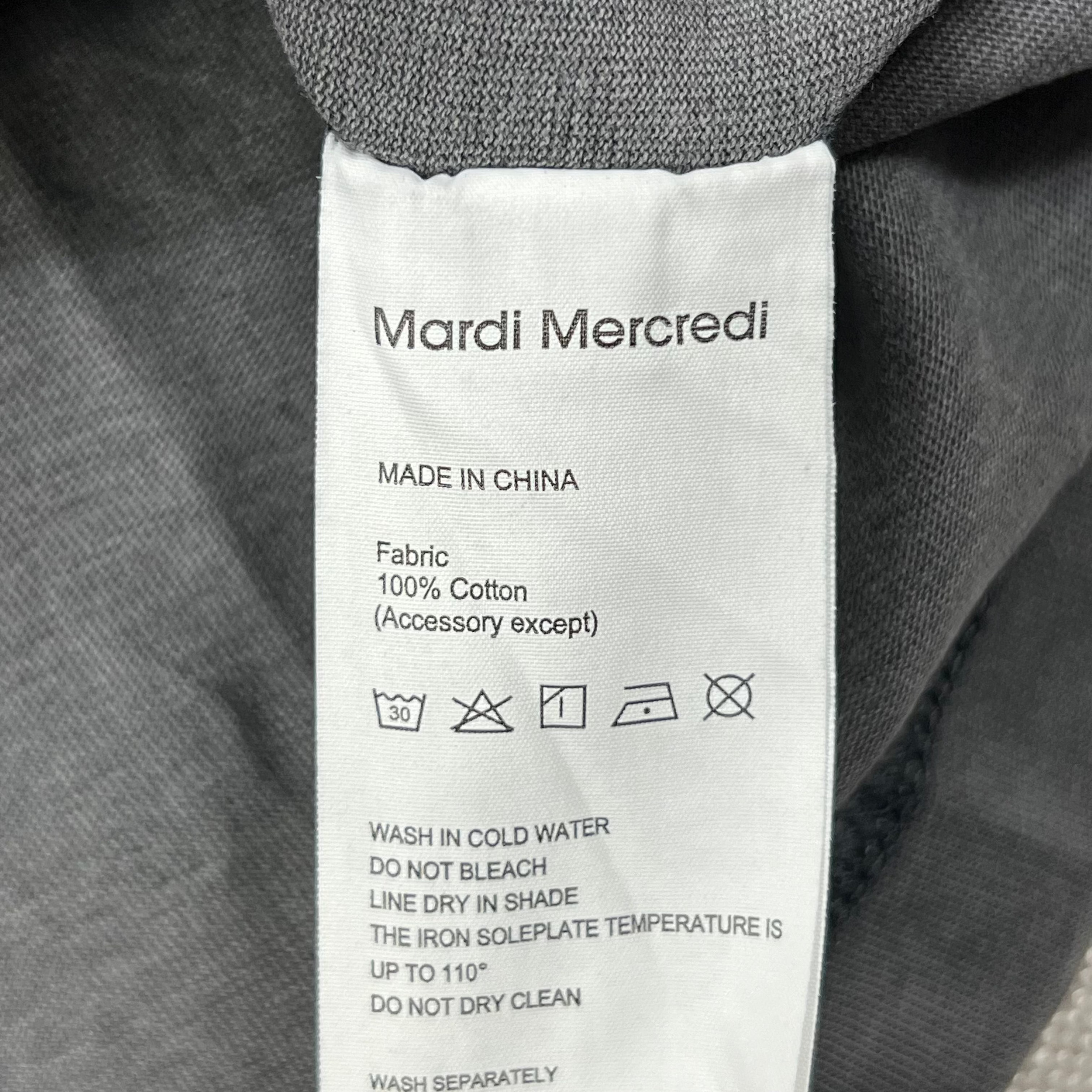 MARDI MERCREDI "BADGE LETTER" TEE