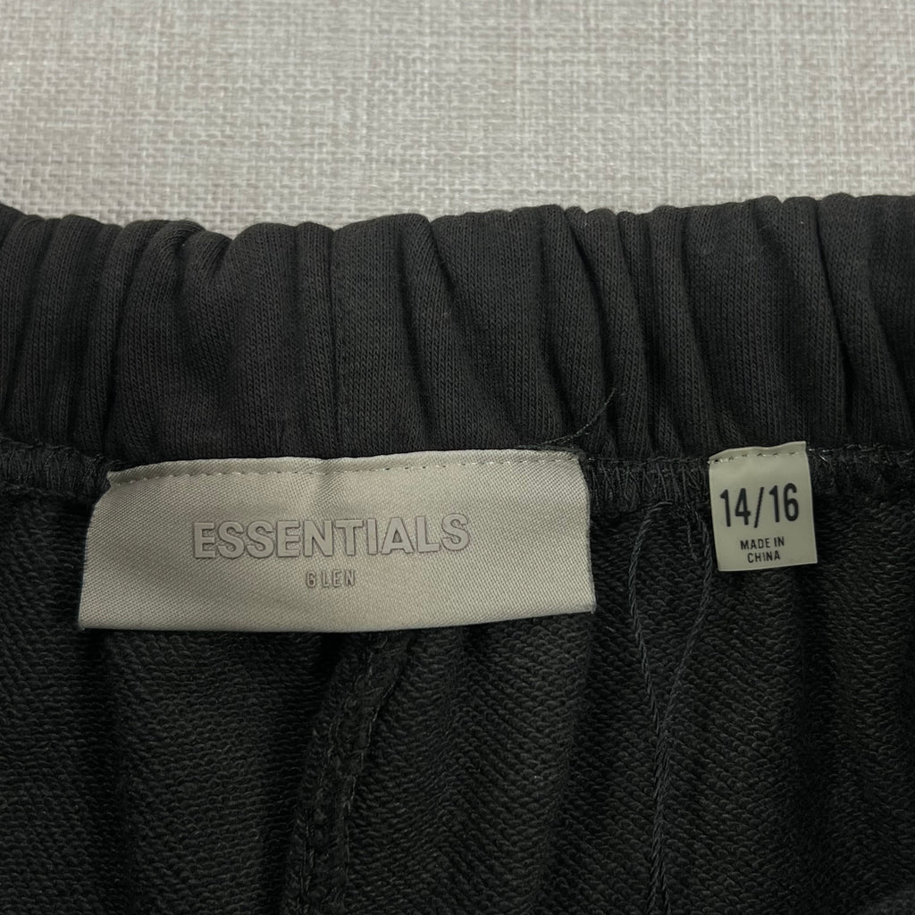 FOG ESSENTIALS "1977" SHORTS