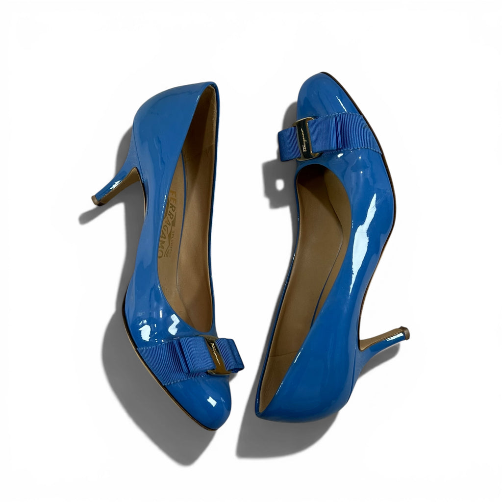SALVATORE FERRAGAMO BLUE PATENT LEATHER PUMPS