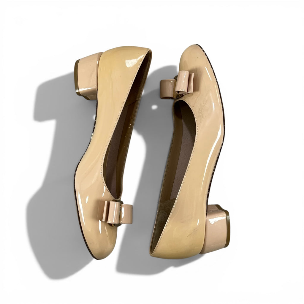 SALVATORE FERRAGAMO VARA PUMPS BEIGE