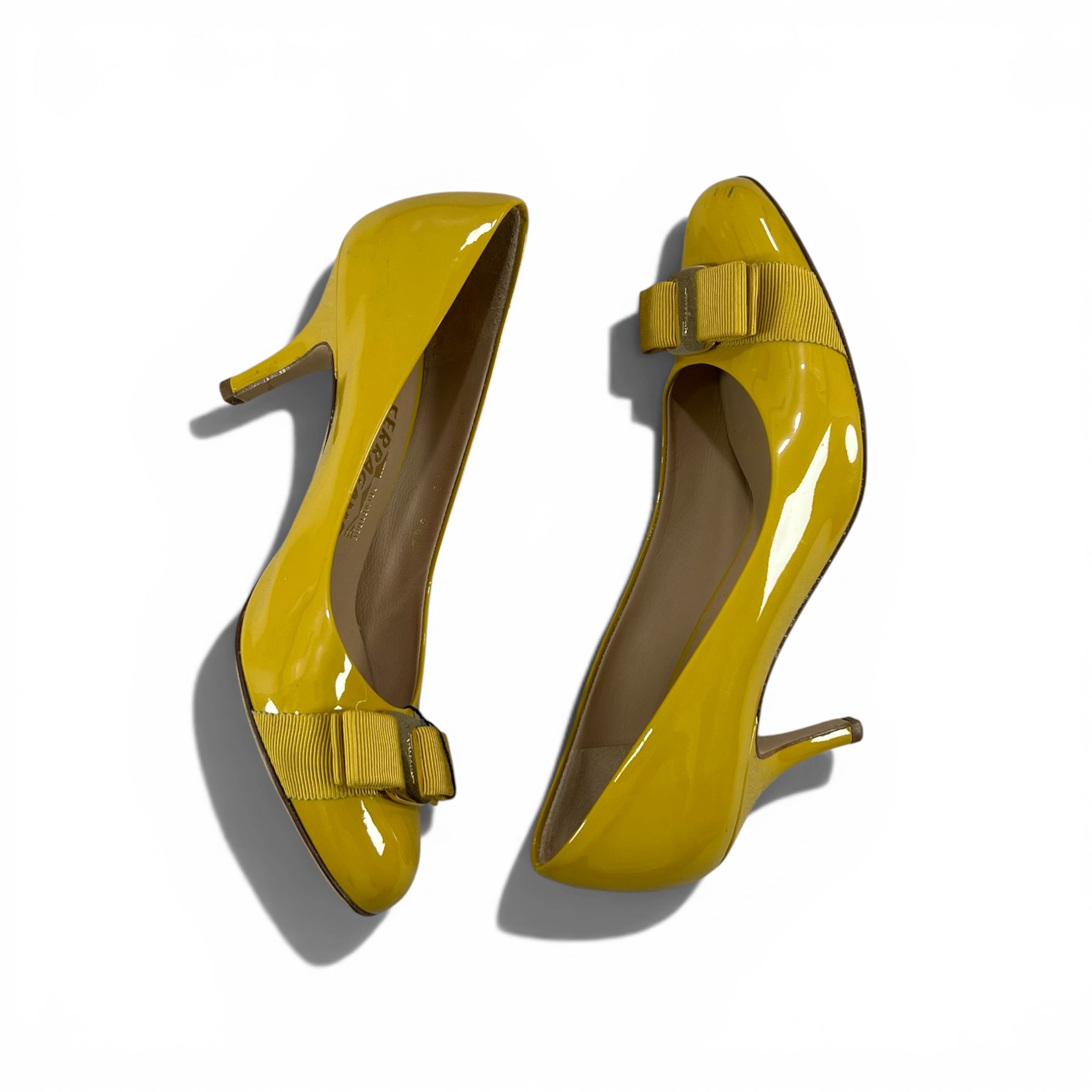 SALVATORE FERRAGAMO YELLOW PATENT VARA BOW