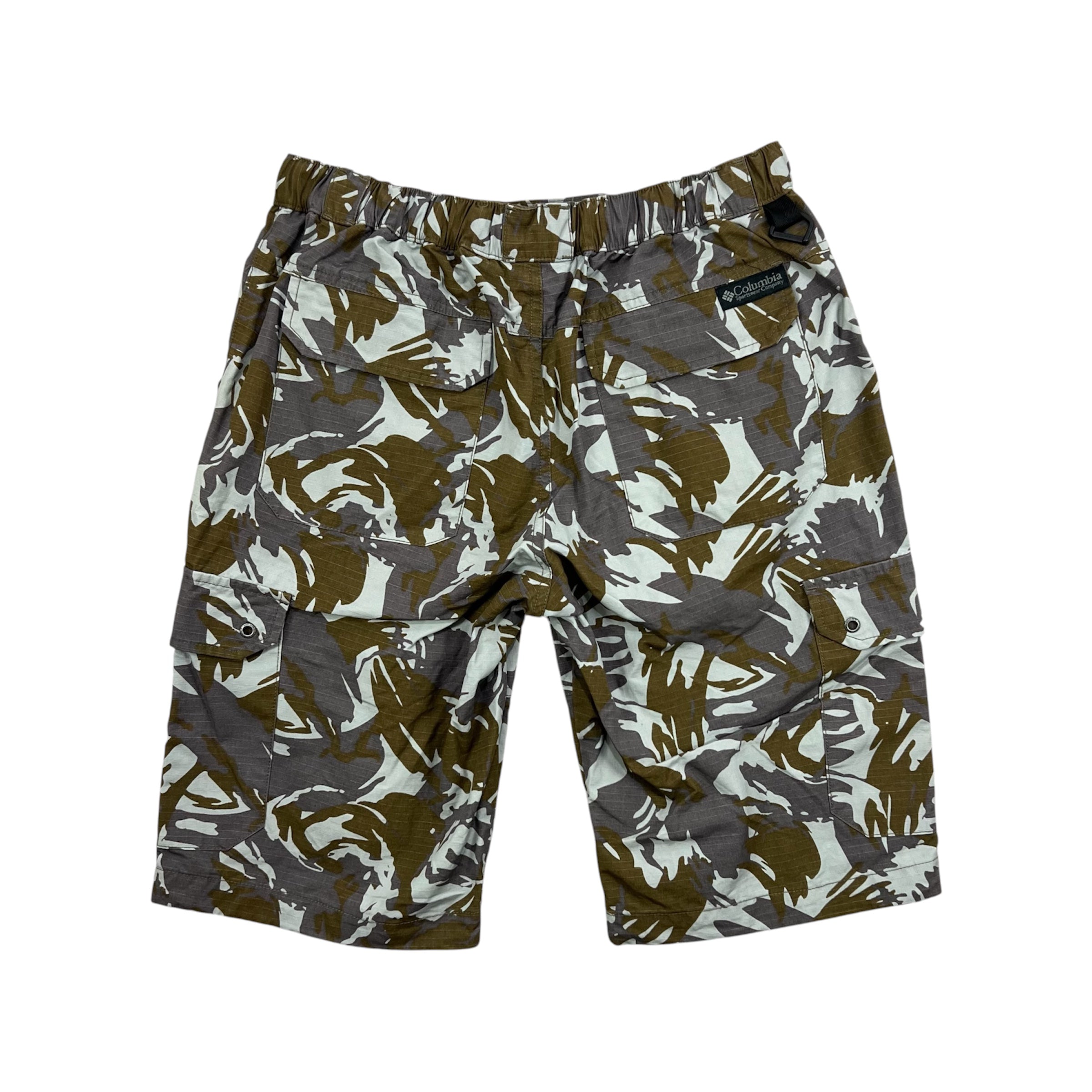 COLUMBIA CAMOUFLAGE CARGO SHORTS